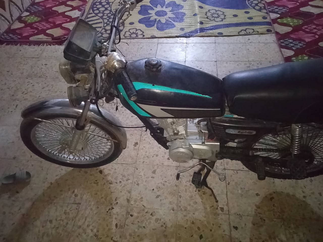 سلام عليكم دراجه لبيع نوع تايكر  موديل 21 أوراق سكنر 550
وبيه مجال حك جيه رقمي ***********
 ما متواجد خاص واله وتساب
