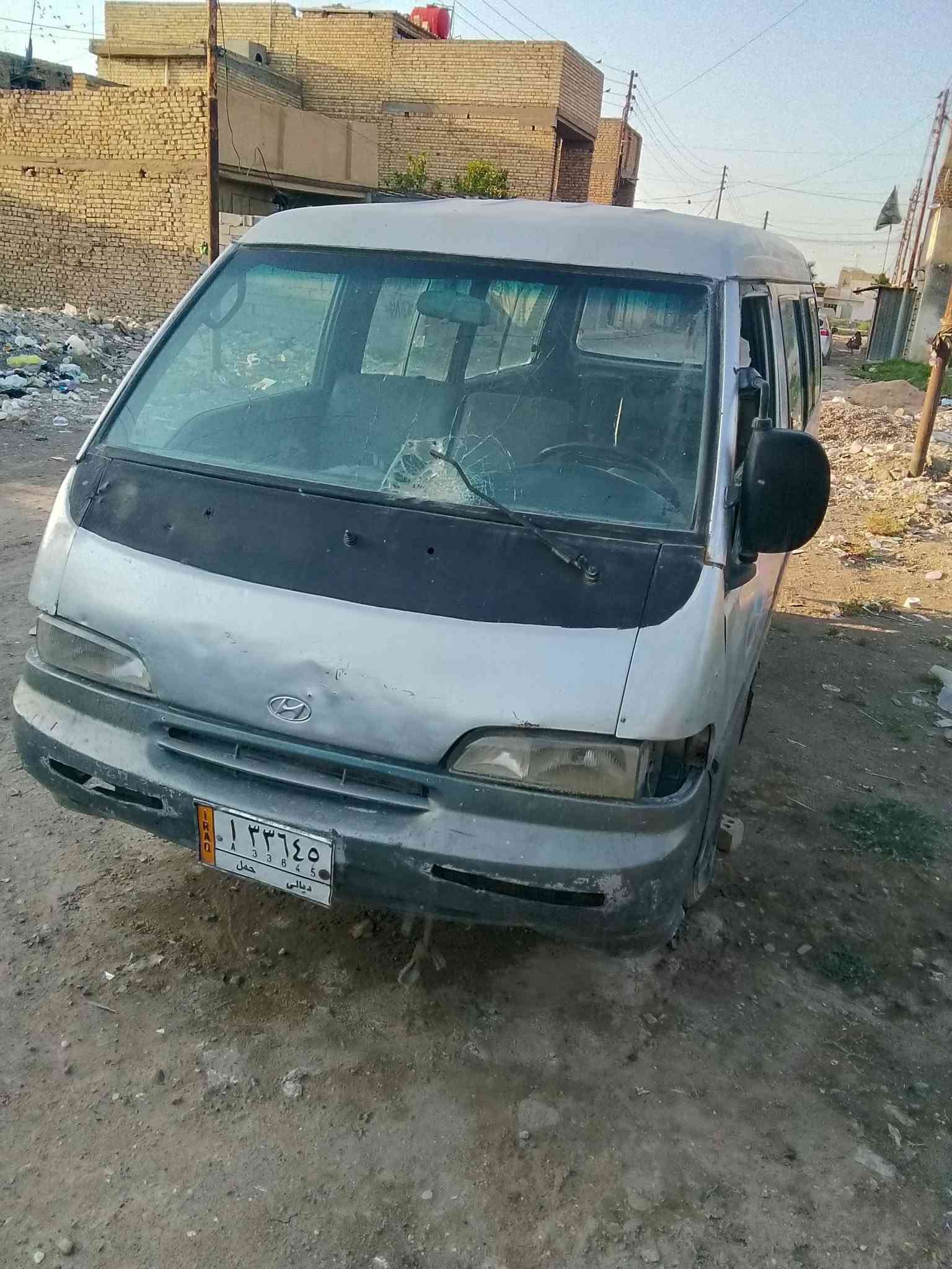 السلام عليكم عندي كيا هونده 96حمل الماني مكينه وكير ونجي 4سلندر فور اس وتماتيك مطلوبه غرامات مرور 11ورقه وره المشتري السعر 9قفل بدون عمله مكينه جديد شواصي مكفوله مكاني التاجي سبع البور

