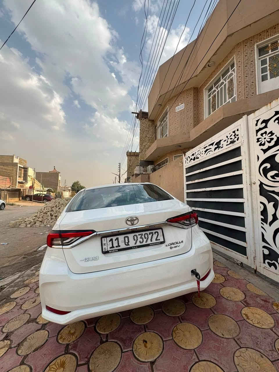 سلام عليكم 
كورلا هايبرد خليجي موديل 24 كفاله عامه 
رقم بغداد 
فول مواصفات 
مكاني الحله شارع ستين 
السعر 149 مجال بسيط جدا 
***********
