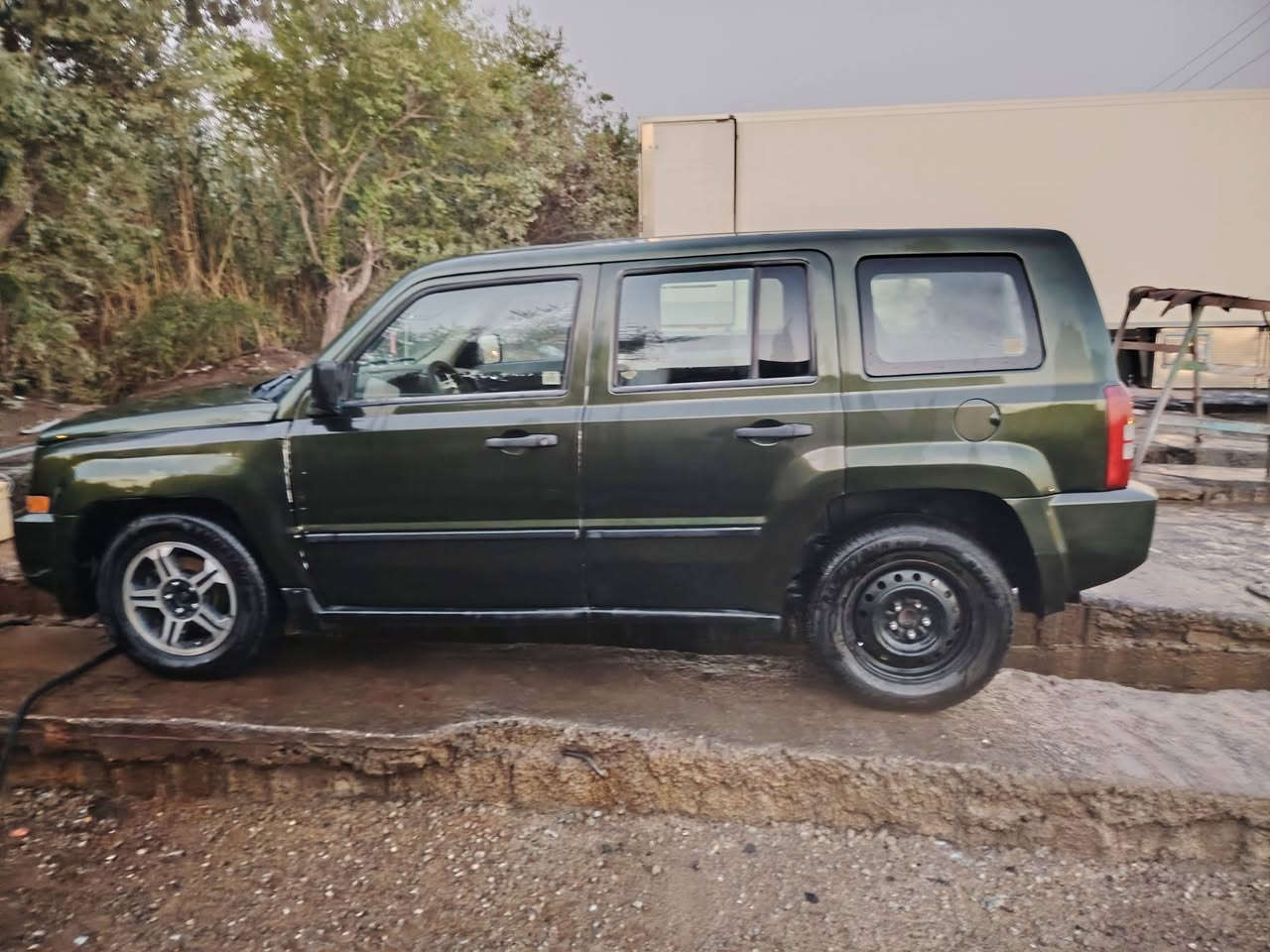 شعدك مراوس نزل
السلام عليكم سياره جيب موديل 2008 مكينه 2400 مكينه وكير خير من الله رقم بغداد مشروع وطني الياخد السياره تحويل مباشر كهربائيات كله شغاله يعني منضومه البك لايت كله جديد الأمامي هم كذالك داخل الاناره هم جديد منضومه كامله سماعات وشاشه جديد سياره معمره داخل خارج حداديه ٨٠ بل ١٠٠
السعر 70 وبيه مجال.    بيع أو مراوس
ملاحضه يرادله جامه خلفيه سعره ٩٠ الف وهاي هم عليه 
مكاني واسط قضاء العزيزية ***********
