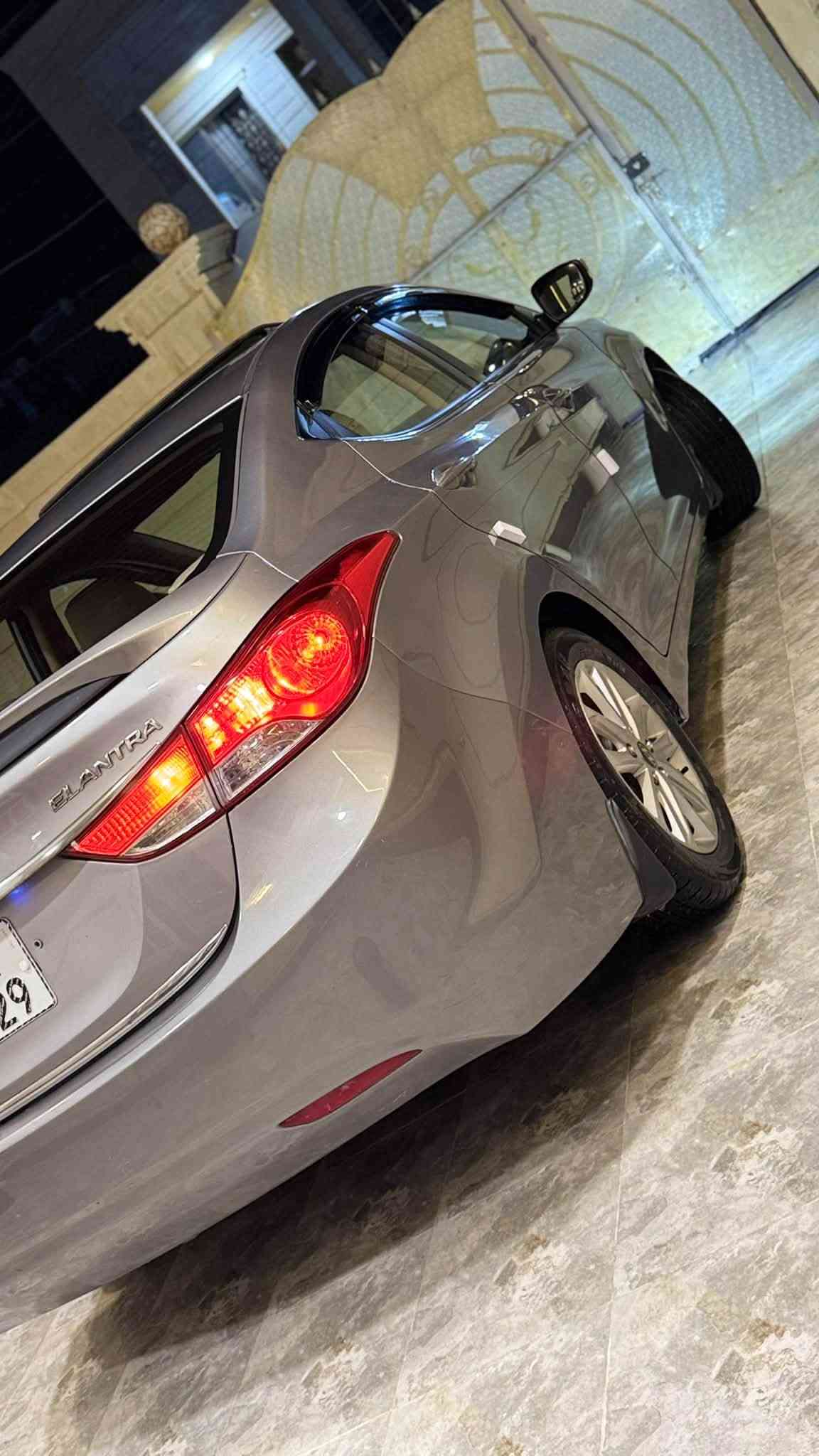 السلام عليكم
النترا ابيض فيلي 

موديل 2012 

رقم بغداد دولي  

السنويه ال 2030 يلا تنتهي 

براد وهزه جديد ال 2027

 

السياره مكفول كفاله عامه عده بيها صبغ بلدواسه شويه
الباقي مكفول من بارد 

محرك 1800مامفتوح 

محرك بلشرط

صدر امامي خلفي خير من الله

كأمره خلفيه
كشانه جك  
تحكم ستيرن 
تحكم مري 
داخل لونين 
حساسات خلفيه
تبريد ثلج ❄️
تدفئه نار🔥
كهربائيات كلها شغاله 
سنتر لك 
ويل شركه بلاد 
سيدي بلاد 
دوشمه جديده داخلها جديد 
السياره بعدها على وضع الشركه 
السياره فول نضافه   
ترايها صفرر وأحله من الصور 

(السعر  118) بيها مجال قليل
مكاني تكريت
***********
