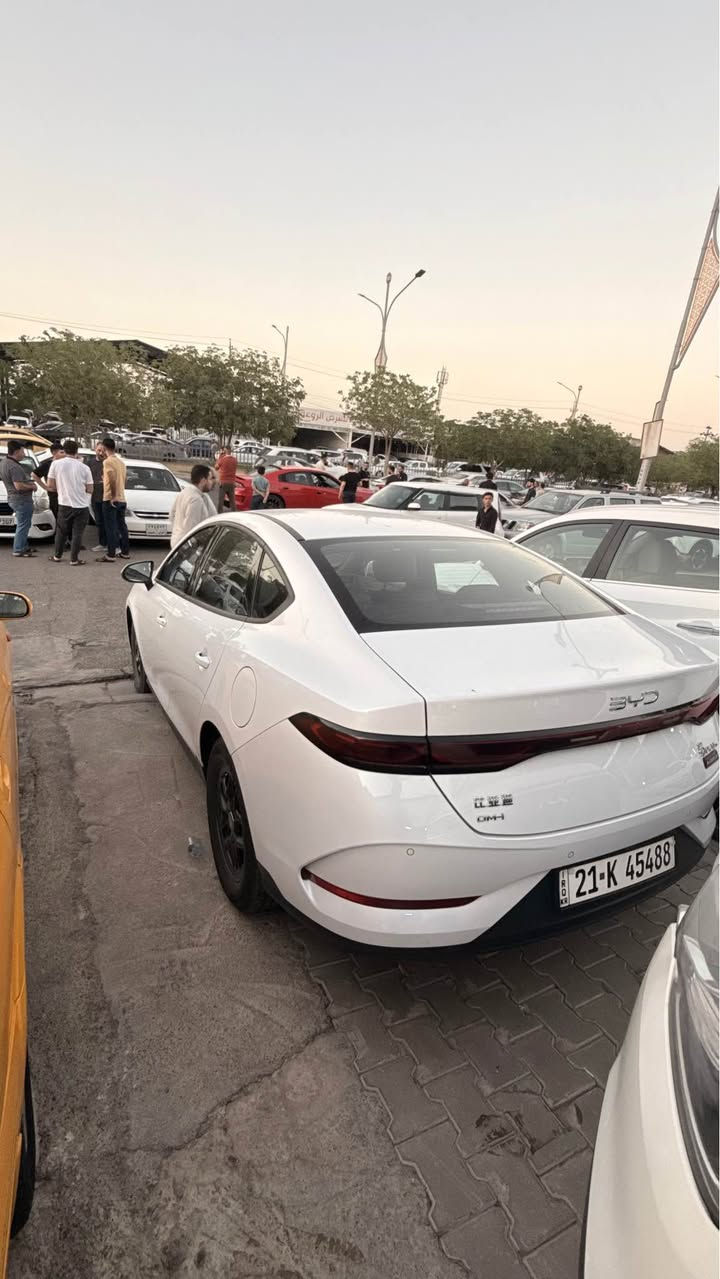 سلام عليكم 
byd
كن بلاص ارغب شكل 
وسعر كلش مناسب 
2025
رصعه وحده بالهلال منزلها 
ماشيه 19000km
مكاني كركوك
*********** كركوك, العراق
