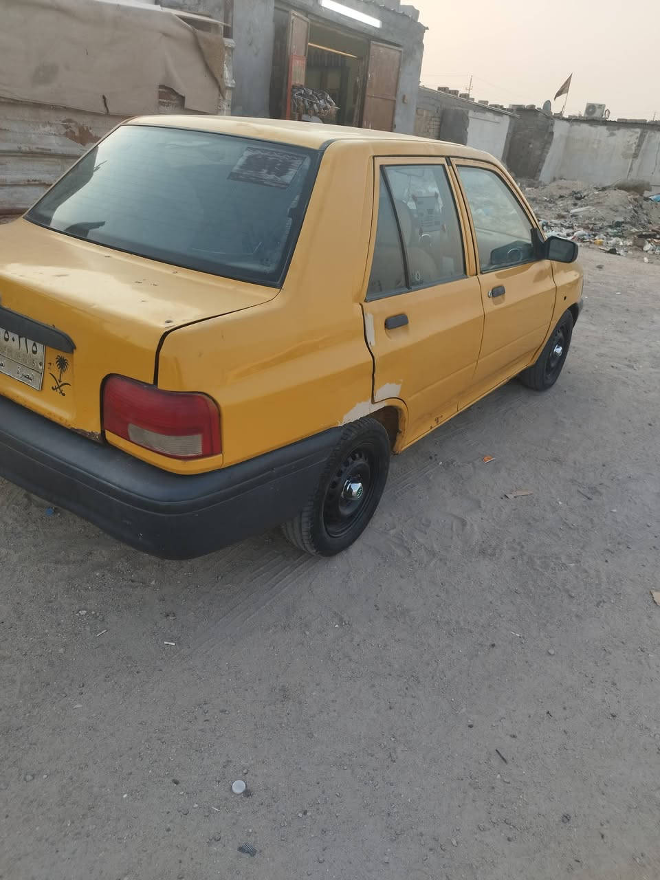 سلام عليكم سايبة للبيع موديل 2015سيارة جاهزة مابيهة كل نقص مكينة كير حدادة سنوية مامنتيهة ل2027 السعر 25 ورقة وبيهةمجال العنوان البصرة الزبير استفسار خاص متواجد واتساب فقط ***********
