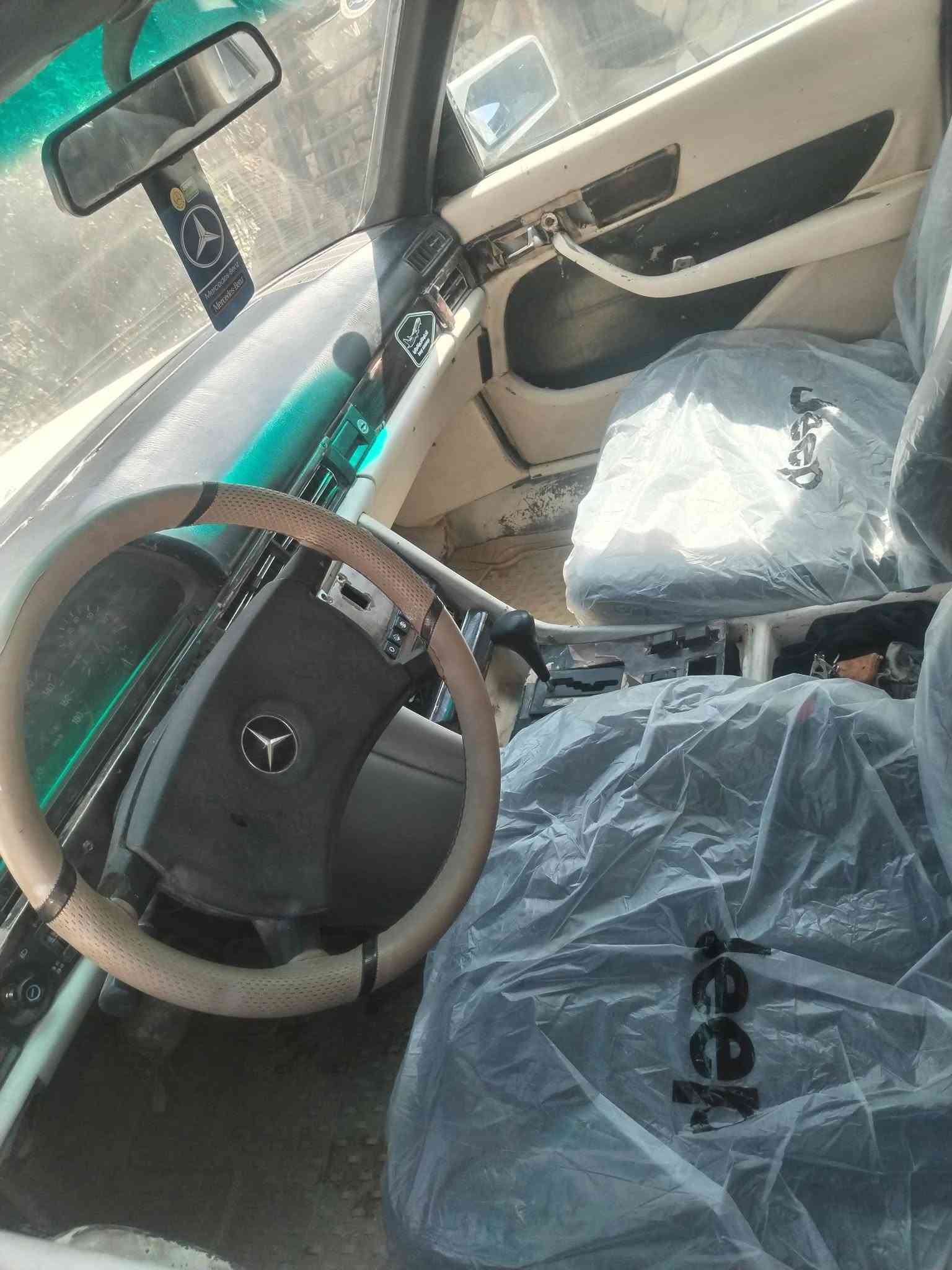 السلام عليكم شباب مارسيدس للبيع موديل ٨٨ كير ومكينه جدد مال بطه ثنين ونص قواعد دبل بلاديات سياره مال تعمير رقم صلاح الدين مشروع وطني سنويه ل٢٧ شرط تحويل السعر ٢٨ مكان بغداد المدائن ***********
