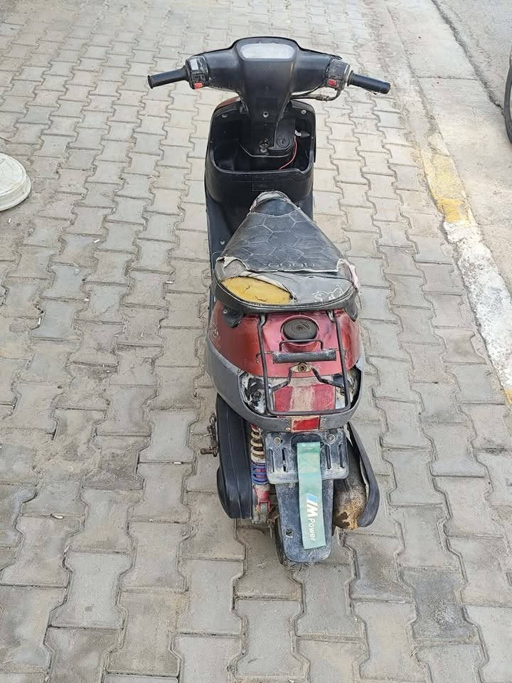 زعرة للبيع
الدراجه شغاله فقط شاصيهه طاك السعر ١٠٠ وبيهه مجال 
علق واني اراسلك لو تتصل ***********
