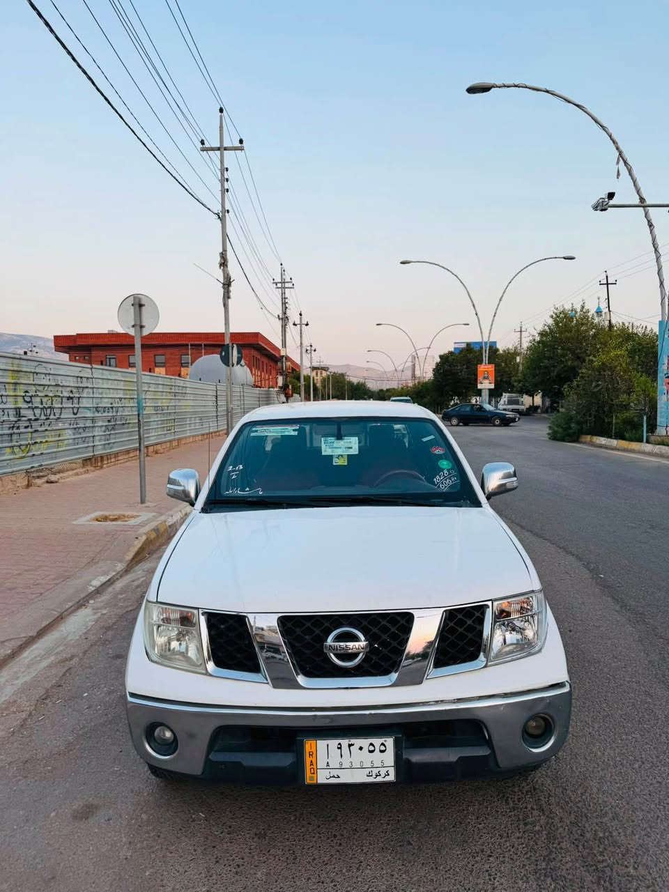 ناڤارا ٢٠١١ شانسی لیزەر بیلاد ئتۆماتیک گیرومەکینە تەبردی بەش یەک دینار مەسرەفی نیە گیرومەکینەی بەشەر هەر جوار تایە تازیە هیج دەعمو لیدراوی نیە تەبریدی لەسەر سویج سعری ٥٨ وەرەقە هەلبجەی شەید 
***********
*********** حلبجة, السليمانية

