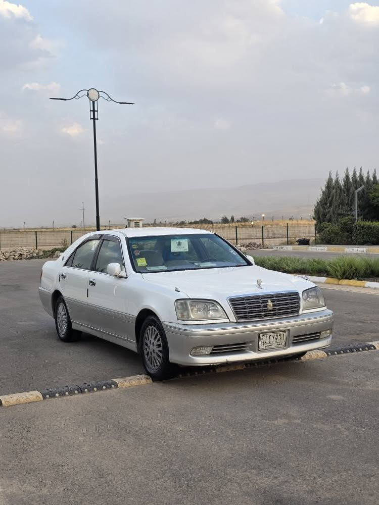 توێتا مەلیکە 
مۆدیلی 2001
3دووگمە 
تەبرید لەسەر سویج 
گەرم و ساردی ئیشەکات 
مەجوعە و جادەگرتنی بەشەرت 
جوار تایەو ویلی لۆکی لەژێرایە 
هەمووگیانی بەشەرت 
بۆ پەیوەندیکردن 
***********
*********** سميل, دهوك
