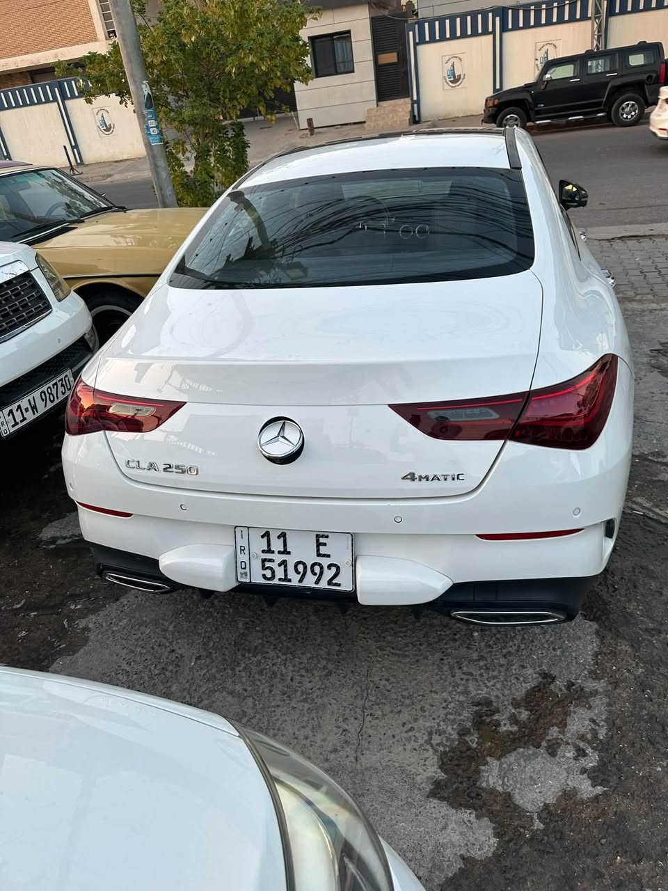 بسم الله الرحمن الرحيم
السلام عليكم ورحمة الله وبركاته 

للبيع – مرسيدس بنز CLA 250 | موديل 2025

المسافة المقطوعة: 39ميل فقط

المواصفات المميزة:
داخلية جلد وشاموة فاخر مع خزن ميموري كهربائي للمقاعد
  أنظمة أمان متقدمة:
رادار أمامي
نظام النقطة العمياء
وسائد هوائية كاملة ( بدون إرباك بشكل طبيعي)
 مقاعد بمساج + تبريد (قطعتين)
 سقف بانورامي زجاجي فاخر
 إطارات أصلية جديدة (Wheel Cap + تخم تاير أصلي)
 شاشة لمس ذكية تدعم أنظمة القيادة الحديثة
 أربع وضعيات قيادة: Eco – Sport – Comfort – Individual
 تشغيل بالبصمة – 4 أبواب
 نظام Auto Hold + فرامل ABS
 إنارة أمامية زينون + LED
 إضاءة داخلية محيطية بـ 63 لون

🔎 الحالة:
 السيارة نظيفة جداً بيها طخطات وحزمتها السيارة جديدة جداً 
 جاهزة للاستخدام 
التفاصيل اكثر ***********
