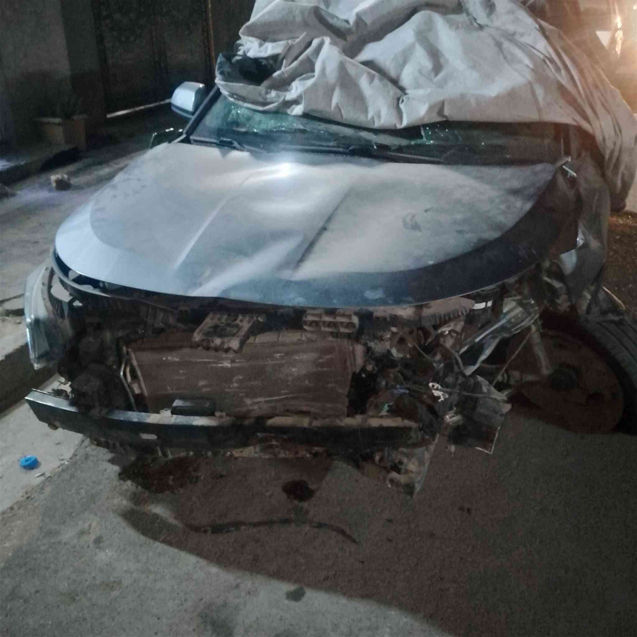 السلام عليكم عندي جيتور للبيع 2023رقم تلفون***********

