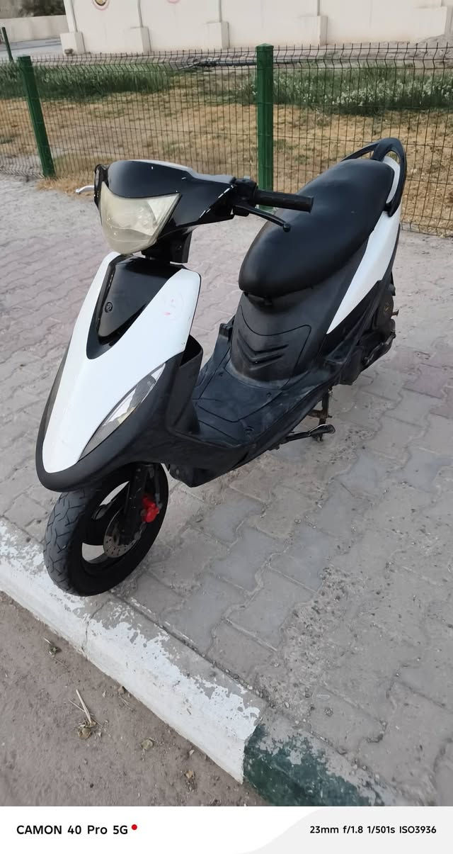 السلام عليكم دراجة ماكس عدله للبيع دراجة حويه بلاديه كله ما نقصه شي بريك خلفي أمامي شمال اشاير هورن كلوبات كله بلادي ملت جناي بلادي ٤٩  دراجة حلوه ونعمه السعر ٥٥٠ ألف  مكان نجف كوفه يم مكولات خوخة

نص مكتوب في الصور:
- CAMON 40 Pro 5G 23mm f/1.8 1/460s ISO3986
- CAMON 40 Pro 5G 23mm f/1.8 1/412s ISO3999
- CAMON 40 Pro 5G 23mm f/1.8 1/501s ISO3936
- CAMON 40 Pro 5G 23mm f/1.8 1/125s ISO6141