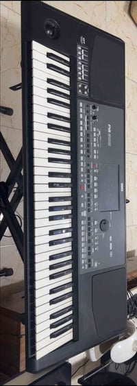 من رخصه صاحب الكروب كورج 600  السعر 500$ قفل جهاز نظيف  بغداد  0771911...