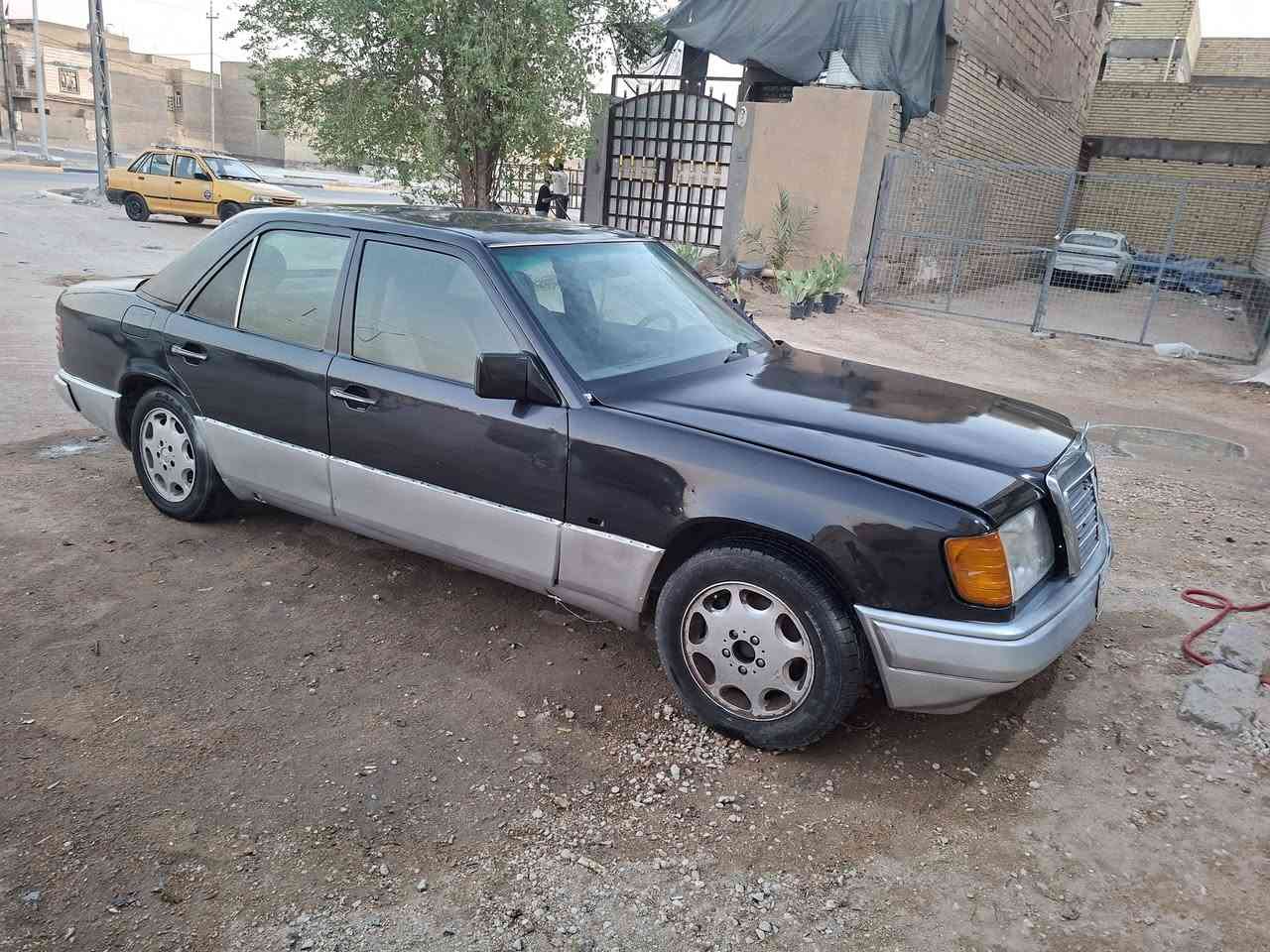 مارسيدس دب مديل 1993رقم كربلاء ألماني سنويه 2028 راعيها ماانداله اكفل سرقه وعشاير  سعرها 18وبيها مجال مكانهاكربلاء حي النصر محور كير ومحرك بطه  بيها قاعده دبل وحده مصلحه ***********
