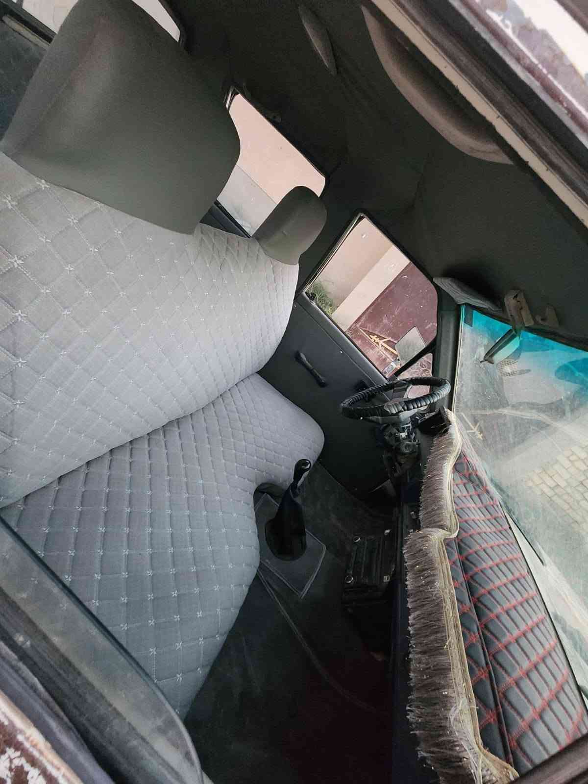 السلام عليكم بيكم للبيع موديل 86 باسمي رقم انكليزي مكفوله كير مكينه حداديه تخم تاير شاصيه مكفول السعر 40 وبيه مجال الناصريه قضاء الفجر للاستفسار ***********

