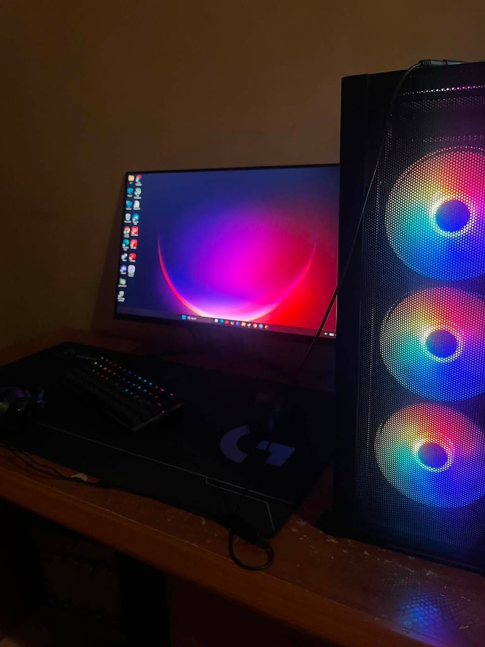 1. CPU Intel Core i5-12400F < المعالج
2. M.B H610 ASUS 

3. RAM 16GB Bullet DDR4 8×2 3200MHz<رامات

4. RTX 3060 ASUS Dual 12GB <كارت شاشة

5. M.2 1TB NVMe

6. PSU 600W GAMDIAS KRATOS M1< باور سبلاي

7. CASE GALAX Revolution-06 ARGB 4 Fan < الكيس 

8. CPU Fan

———

-ups/Farber1500/720w/اونلاين

——

-الماوس لوجتك G502X

——

-الشاشة 2k/GAMEON/165Hz/27

للتواصل والاستفسار على هذا الرقم 👈🏻فقط واتساب ***********

العنوان /بغداد/الزعفرانية
