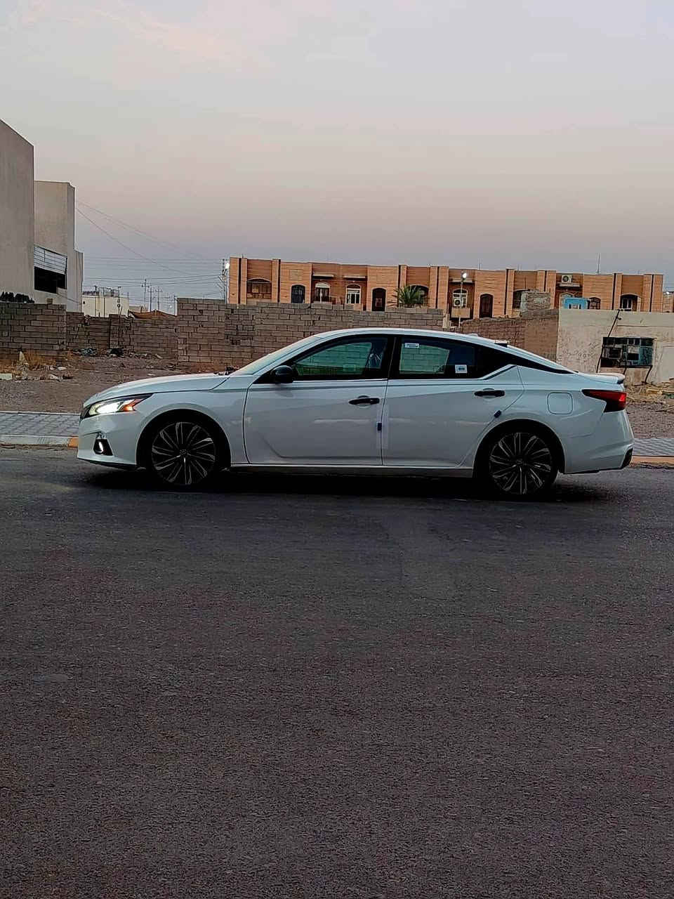 السلام عليكم للبيع بسعر 129 ورقه نيسان التما 2019 SR فول موصفات الضرر فقط باب السكن وشويه بل باب الثاني بدون اي داخل بجم كبس وجنطه كبس بدون ايرباك مكينه 2500 شرط مامفتوحه كير مامفتوح السياره جديده حيل ومتصرف عليه الف جاهزه من كلشي رقم وهزه وسنويه جدد تحويل ثاني يوم العنوان تكريت
***********
السلام عليكم للبيع بسعر 129 ورقه نيسان التما 2019 SR فول موصفات الضرر فقط باب السكن وشويه بل باب الثاني بدون اي داخل بجم كبس وجنطه كبس بدون ايرباك مكينه 2500 شرط مامفتوحه كير مامفتوح السياره جديده حيل ومتصرف عليه الف جاهزه من كلشي رقم وهزه وسنويه جدد تحويل ثاني يوم العنوان تكريت
