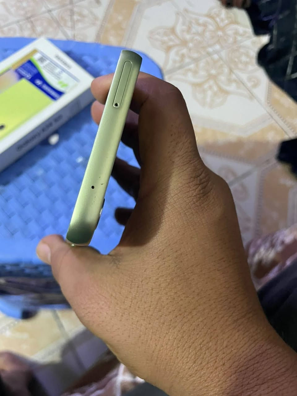 موبايل سامسونك A34 G5 ويا كارتون فقط  ذكره ١٢٨ موبايل اخو جديد

