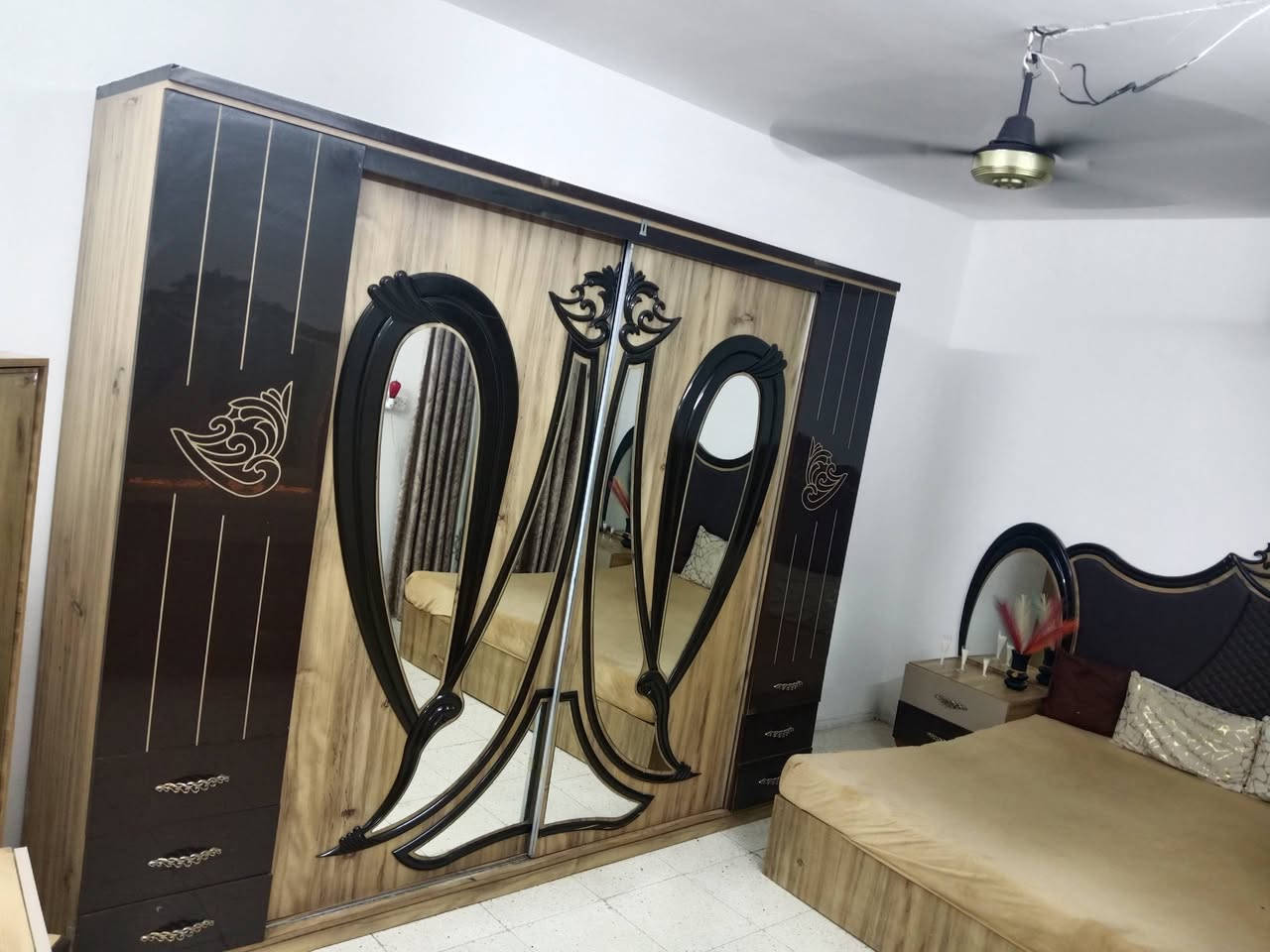 مستعجله • ١٠ قطع • قابل تفاوض