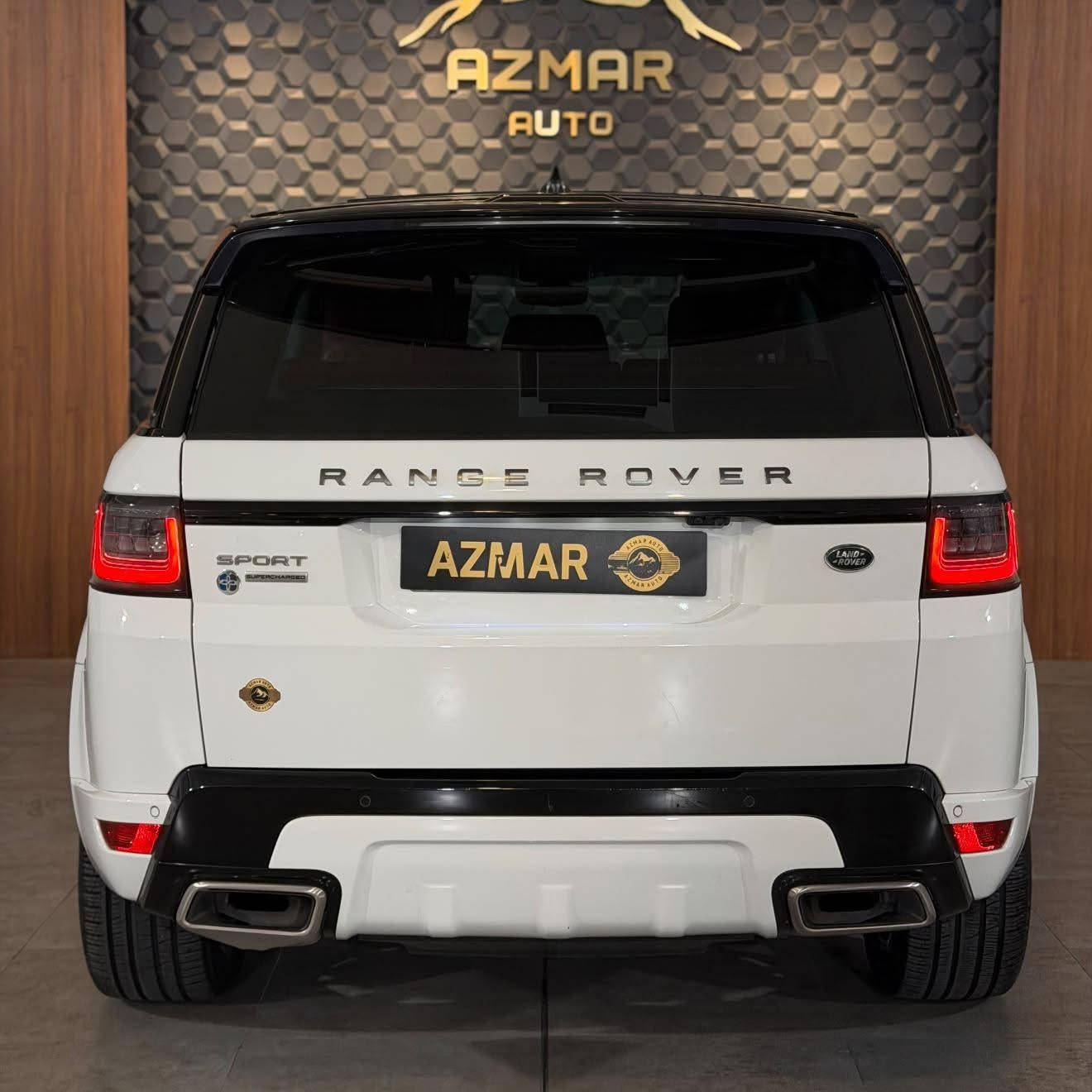 RAnge Rover sport 2020
رانج روفر سبورت موديل ٢٠٢٠ 
خليجية شركة سردار
فول مواصفات 
مكينة ٨ سلندر (سوبرجارج)
، سيارة جديدة هواي تراي تخبل دينار مصرف مابيها و كل سيرفس جديد سويناها ،  مواصفات فول ، بانوراما ، شاشات كل لمس و تحكمات كل لمس و رادارات من كل جهات و حساسات من كل جهات و هواي مواصفات متنذكر سيارة 

مواصفات خليجي شركة سردار 
السيارة بدون صبغ كير و محرك و كهربائيات كلها بشرط 
 
سعر :445$ ورقة
للاستفسار : ***********
 
العنوان : السليمانية المعارض الجديدة شركة ازمر اوتو معرض رقم ٣٤
