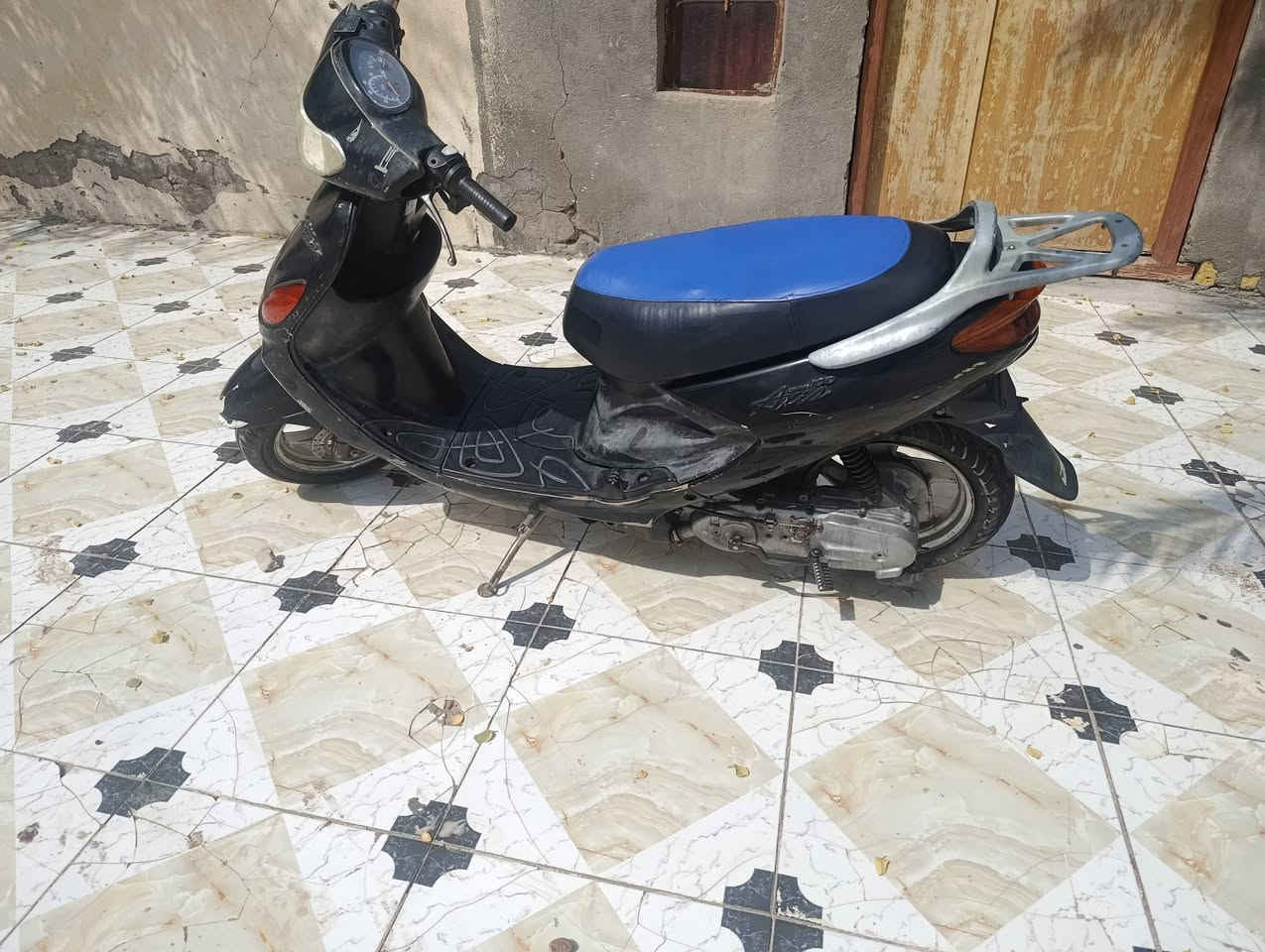 دراجه اكزز للبيع جاهز محرك ما مفتوح السعر على الخاص رفم الهاتف ***********
