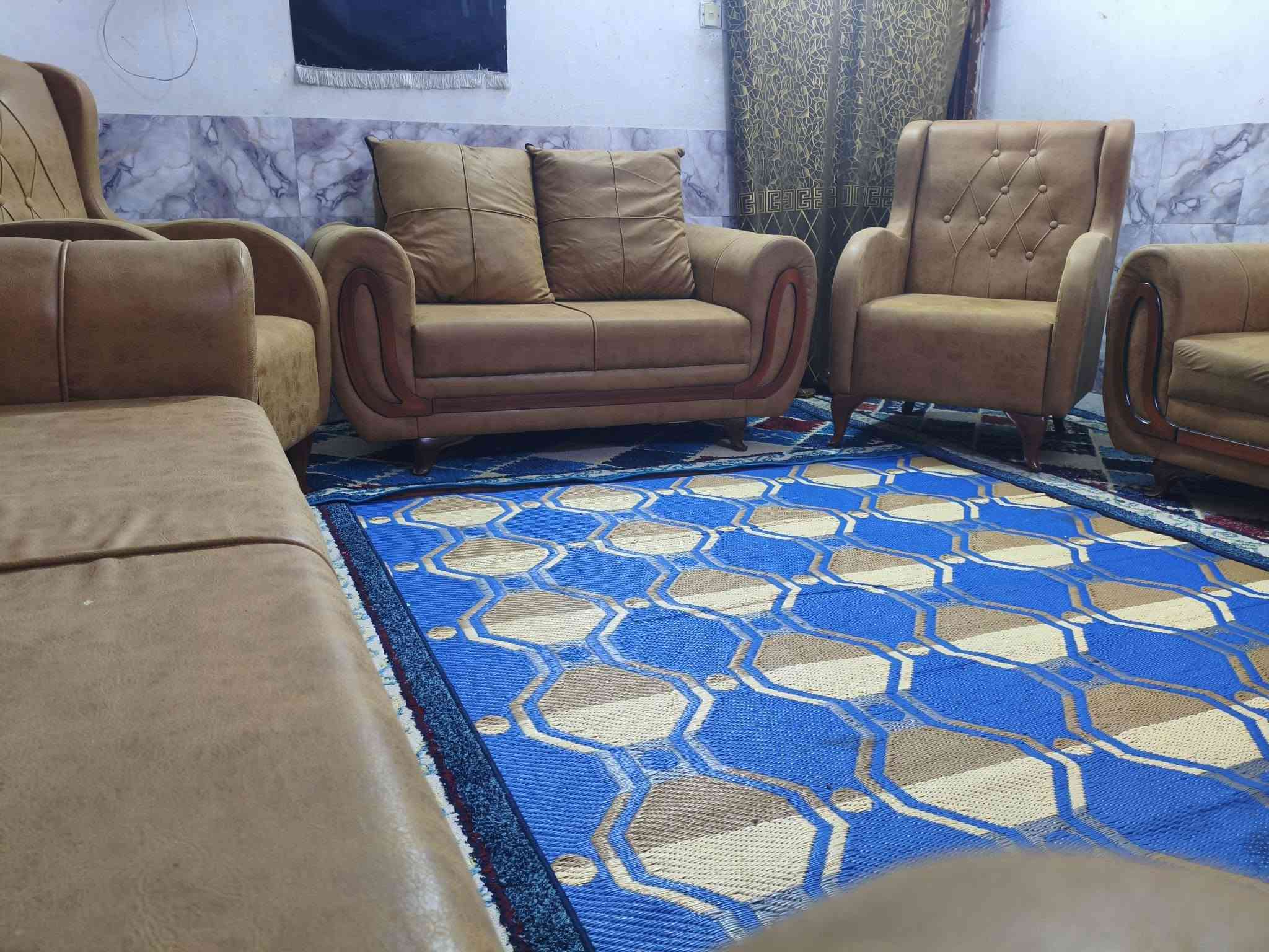 تخم  10 مقاعد تزكام درجى اولى نضافه 100/100 استخدام قليل كلش  خشب بلوك اسود قماش وتر برو سعره 325 وبي مجال مكاني كربلاء حي العامل يوجد توصيل بكروه *********** يوجد واتساب
