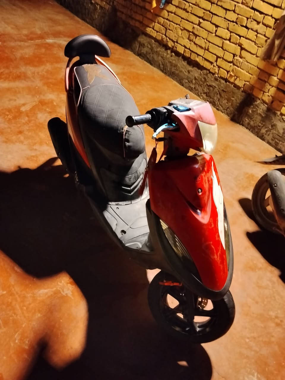 سلام عليكم ماكس عدله للبيع مكفوله كفاله عامه دراجه كلهه بلاديه كهربائيات كلهه شغاله مكينه ناعمه بيهه غراض بسيطه صالنصه صجميه اصليه و ياله نجمه مقفل اصليات و قبق عنبار و يدات وشيال وقبق فلاوين وقطره دهن وقطره اكسل وفراك وكلج امامي شوته 4 مناقط و قبق جوزه اصلي وبيهه بعد نواعم للستفسار أكثر خاص موجود او الاتصال على رقم  سعر اتصل أو راسلني خاص *********** مكاني بابل مركز مدينه قرب نزلت سعد بيجو
