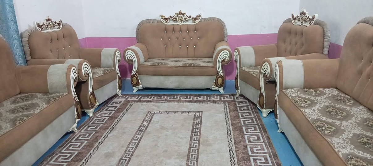 ١٠مقعد • ملكي • نضيف