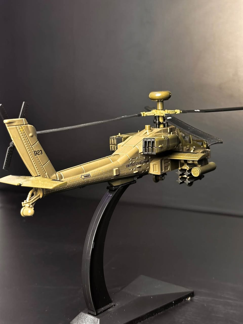 مجسم الطائرة الهجومية AH-64 Apache 🚁
حديد بالكامل 🔩
تفاصيل دقيقة وواقعية جداً
مناسب لهواة المجسمات والديكورات العسكرية.

💰 السعر: 29,000 دينار
🚚 التوصيل متوفر لجميع المحافظات

للطلب راسل الصفحة أو على الواتساب.
***********
