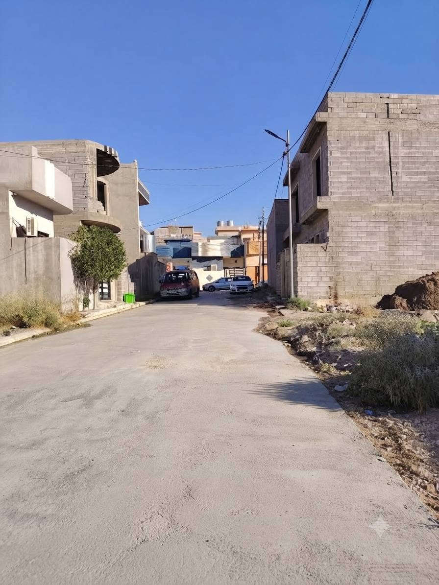 ارض للبيع في حي الملايين الثانيه المساحه 134 الواجهه 10 العمق 14 كهرباء ما يبيها وقريبه الشارع سعر 34 مليون وبيها مجال√***********
