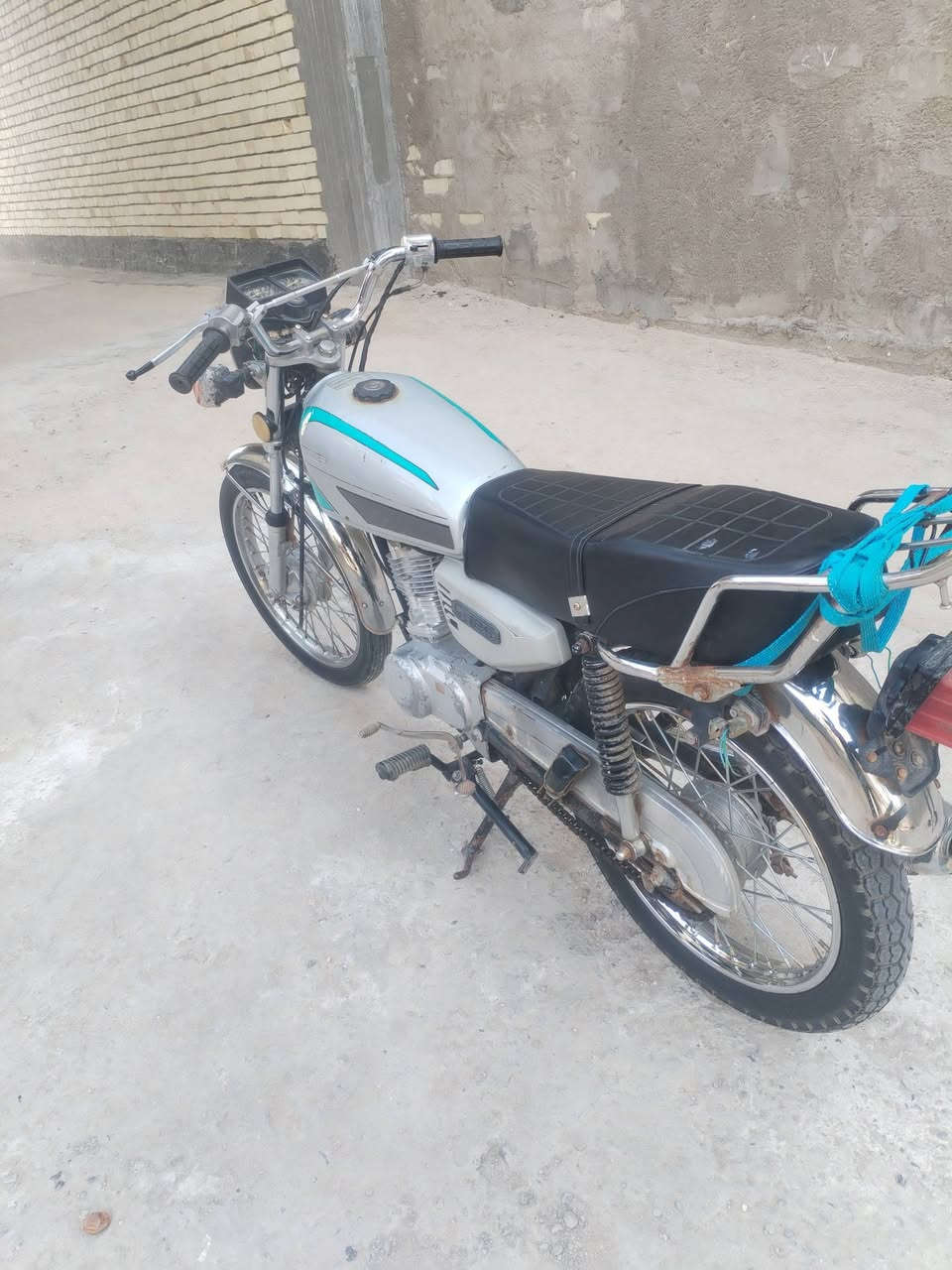 سلام عليكم طبعن من رخصت صاحب الكروب دراجة أربعه كير مديل 2019 نضيفها كلش مثل ماموضح بل صوره دراجة أوراق صولي مكاني كربلاء حي العباس 400 وبيها مجال الطيبين الاستفسار تصل على رقم *********** #الجميع
