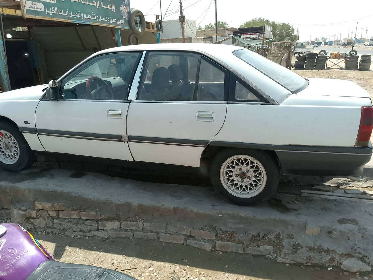 سلام عليكم سيارة اوبل اوميكا موديل 1990 سيارة نضيفة 
مكفوله كفالة من الضربه والصبق 
مكينة وكير جديد. تخم تاير 

رقم القادسية 
العنوان الديوانية الحمزه الشرقي 
السعر 15ورقه 💵 وبية مجال 

الاستفسار رقم الهاتف 
***********
***********
