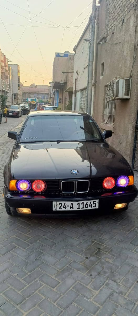 السلام عليكم اخوان بيئم دبليو
525 
تبريد ثلج 
مكينه وكير شرط 
اترايك المكه 
بيه ضربه بالجاملغ الخلفي بس امصلحه وبسيطه
تخم تاير جديد 
4 جام كهرباء 
اسلايت 
السياره بالحقيقه احله من الصور 
رقم دهوك
هزه جديده 
تحويل ثاني يوم اني اروح وياك انته وصاحبه تستلم سنويه
سياره جداً حلوه
داخله جديد 
السياره يمي 
السعر 55 وبيه مجال للشراي 
ليريده يتواصل ويايه 
رقمي موجود +9647755385634
تحياتي للجميع اخوكم مصطفى الجنابي @الجميع
