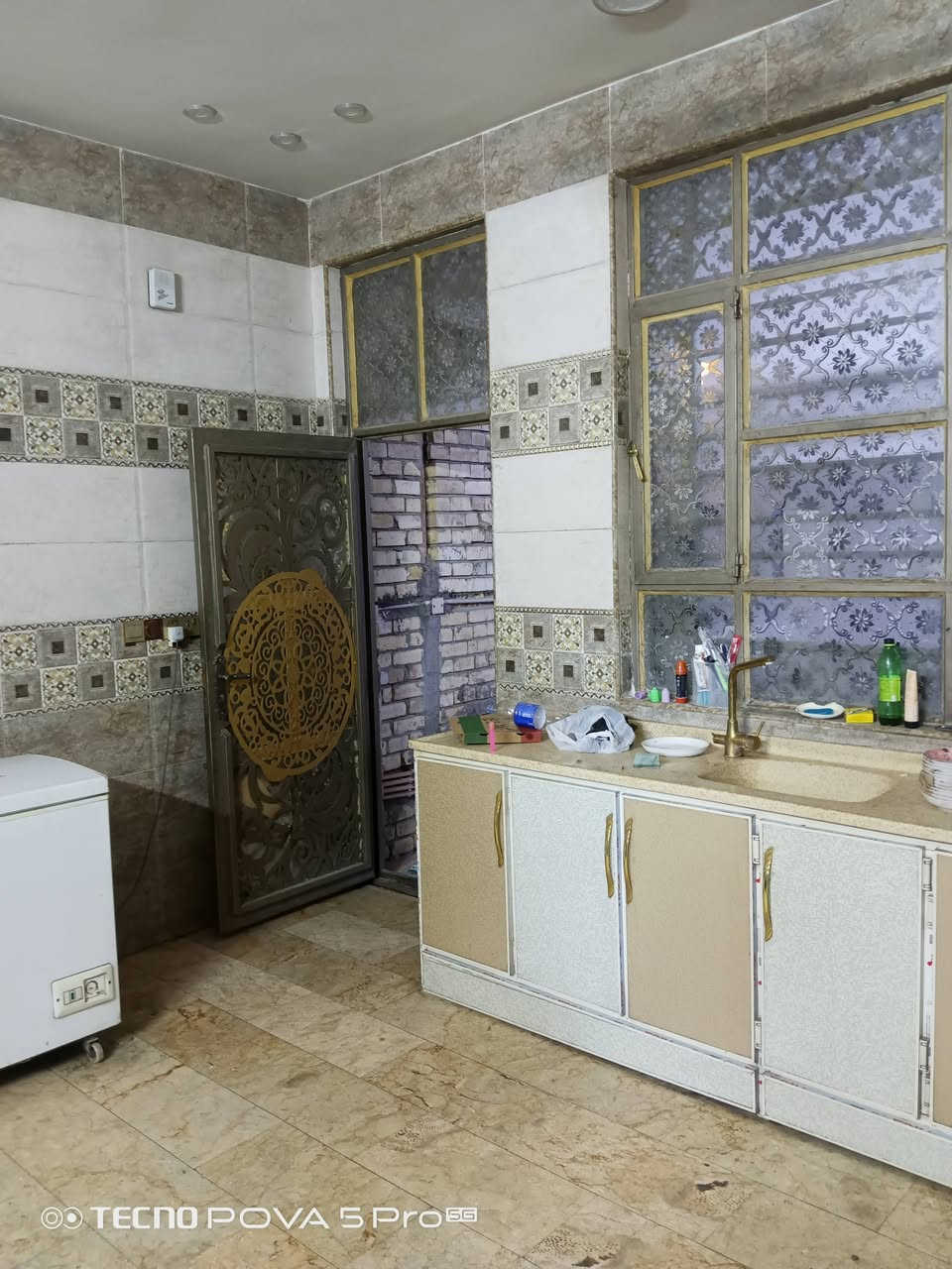 شارع عشرين • ٢٠٠م • طابو