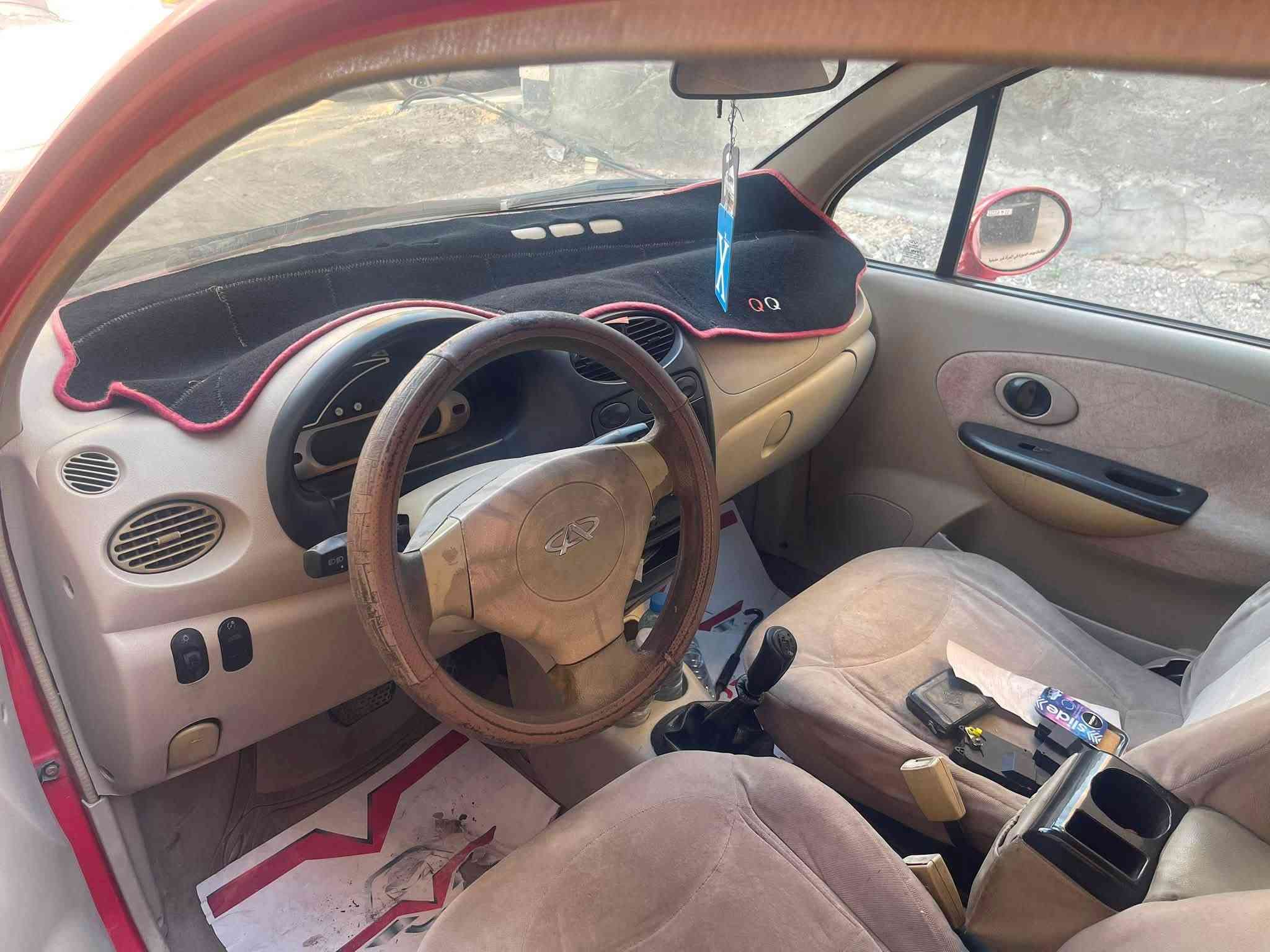 كيو كيو
موديل ١٣ 
لون احمر 
جاملغ خلفي صبغ 
كير محرك تبريد جاهزات 
سعر٣٦$ 
مكاني بغداد حي حطين شارع سفارات 
***********
