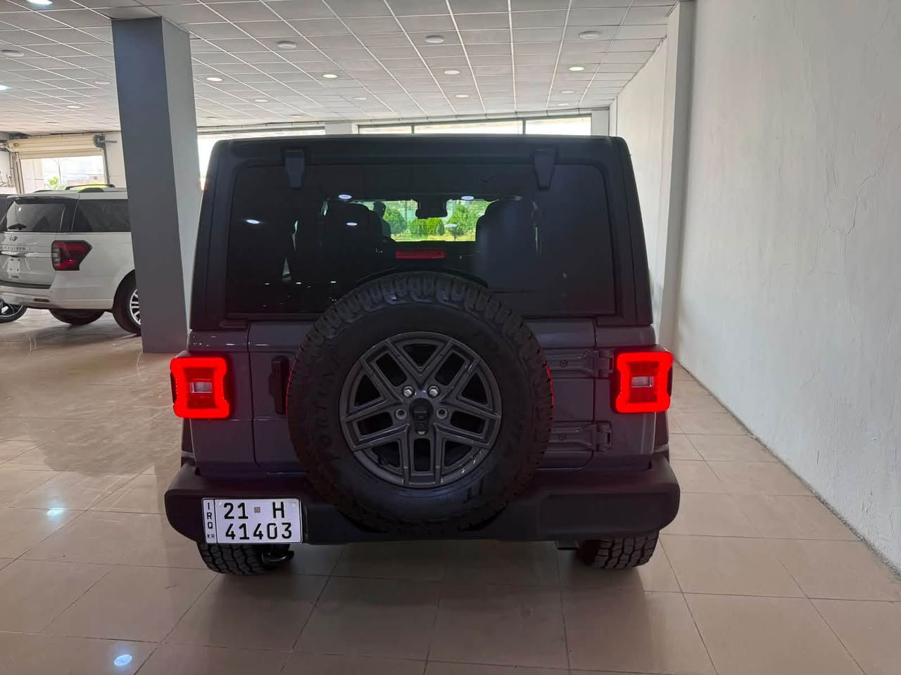 جيب رانكلر
جيب رانكلر 2024 حادثها بسيط 

1C4PJXDG3RW244585
رقم الشاصي تكدر تشوف الحادث 

بغداد بلديات 
***********

