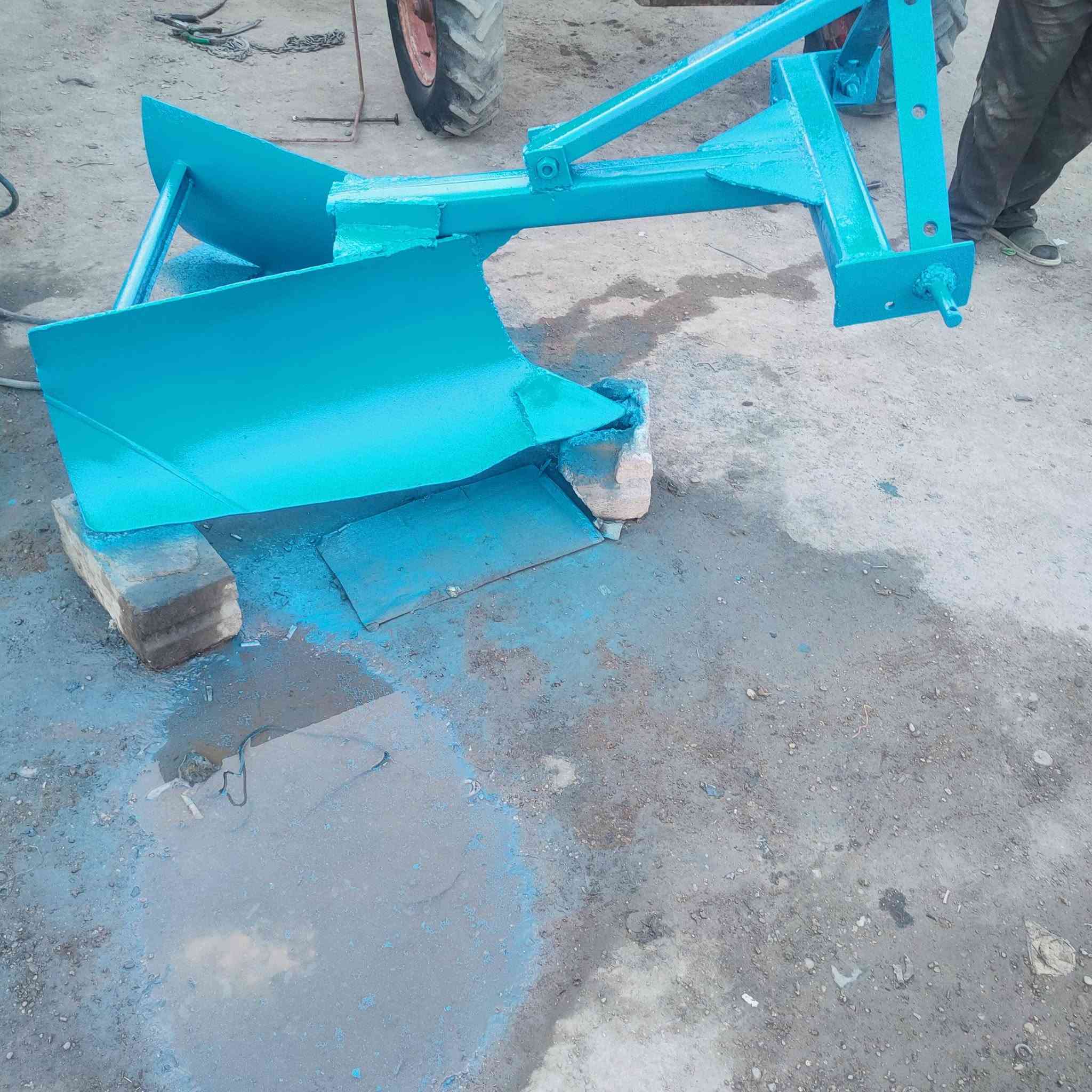 للبيع ديچر حدادي نظيف حيل السعر 250 ألف مكاني بابل أسكندريه ***********
