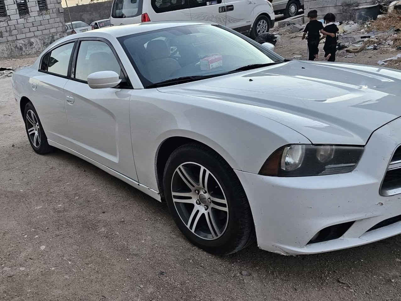 جارجر ادوات للبيع مكفوله من كصه وسرقه وعشائر باب وجاملغ مبدل جديد سياره حلوه وجاهزه للاستفسار على الرقم ***********
