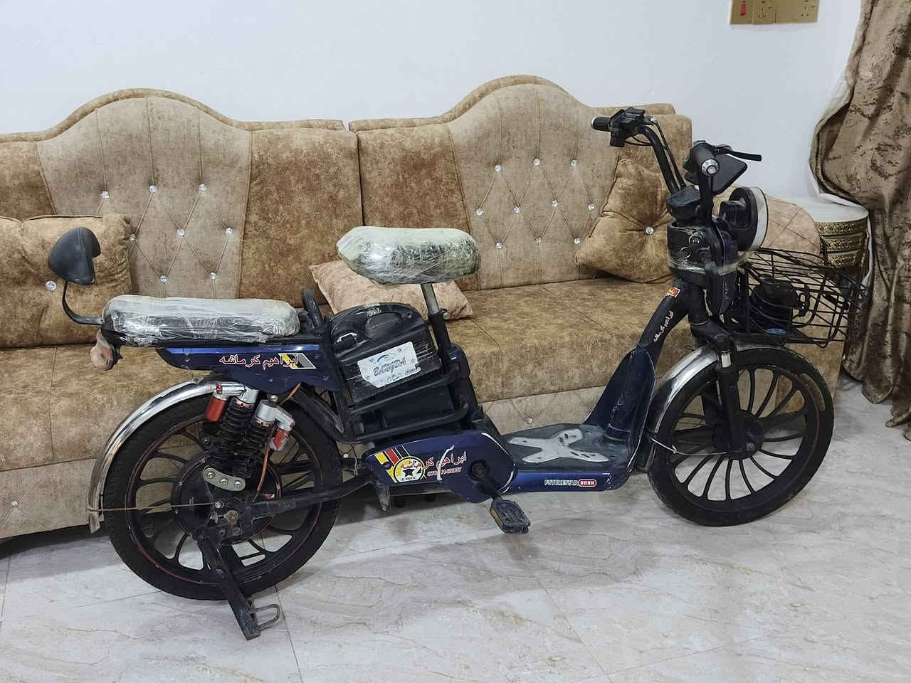***********

سلام عليكم بايسكل شحن للبيع موديل 2024 بطاريات نضاف كلة شغال كهربائيات شغالة هورن اشاير كلة شغال كفراتة كاملات سرعة (99) اربع نمرات السعر 180 وبي مجال المكان ديالى بعقوبة
