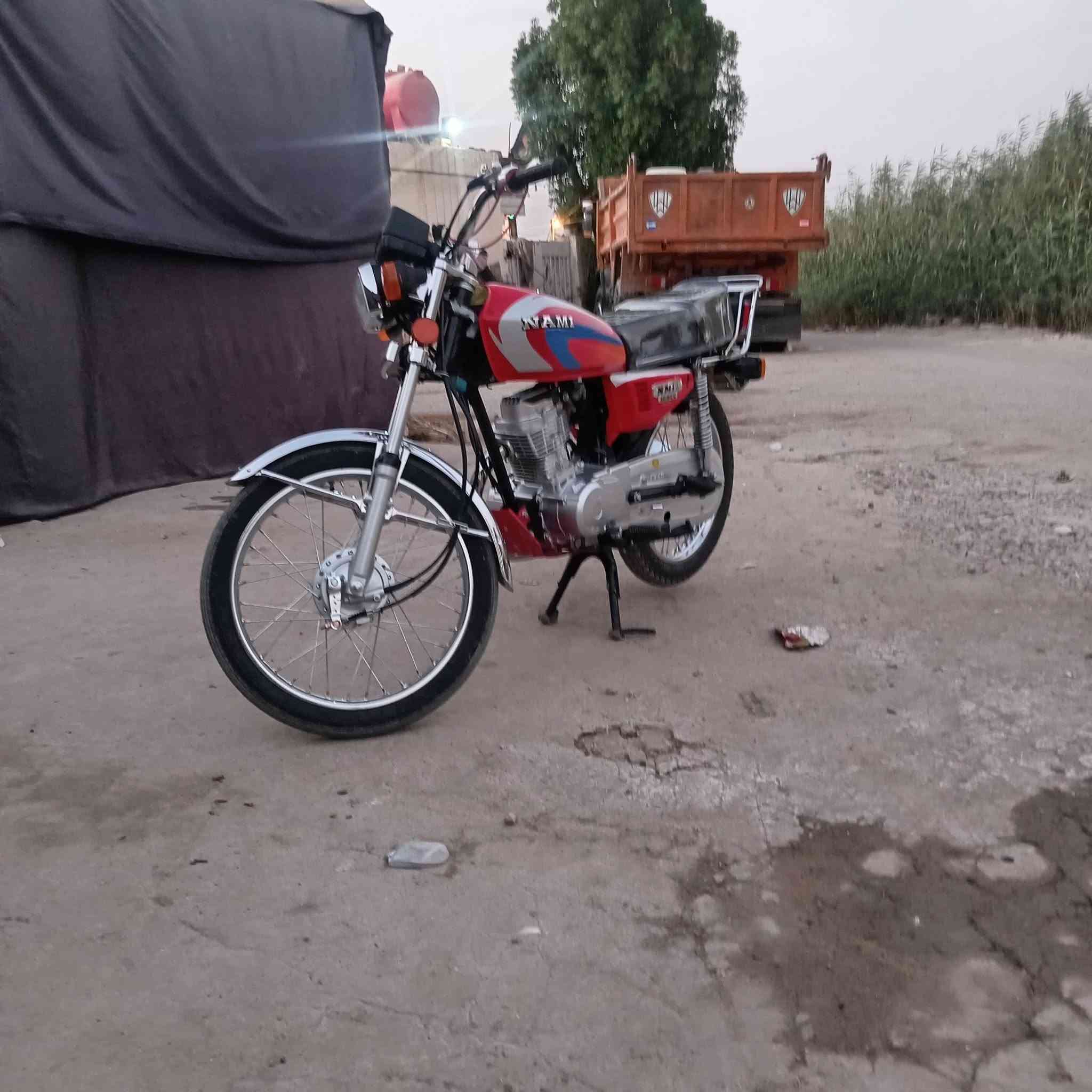 سلام عليكم شباب دراجه لبيع 23 سكنر س7 وراق نامه شلامجه وشراي يخابر سعرها 950 ولمو شراي لا يتعبني رجان ***********

