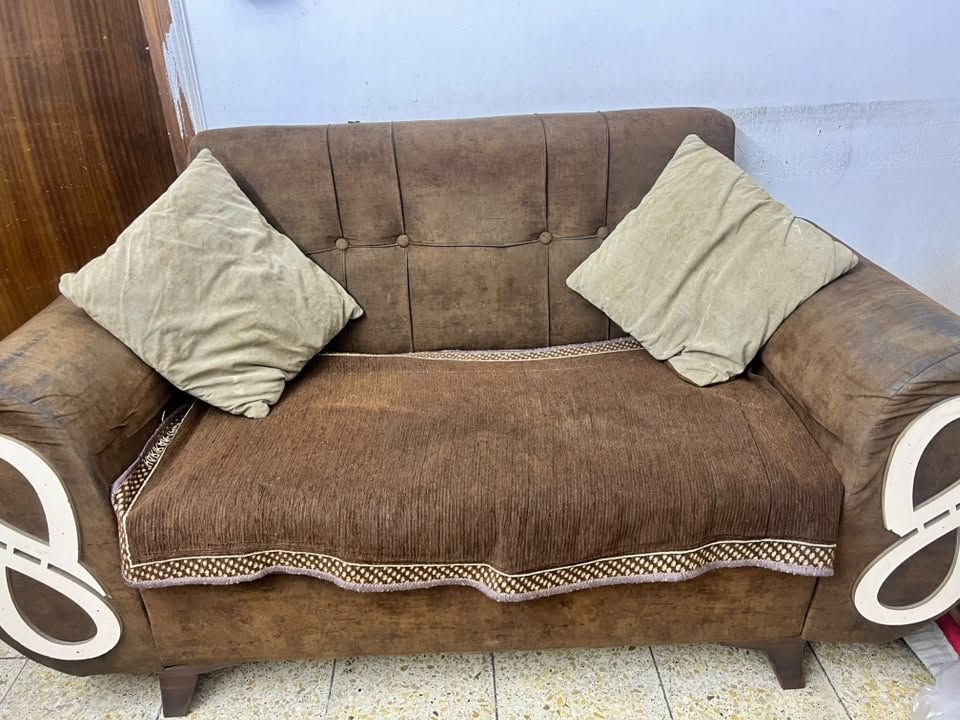 قنفات • ٧ مقعد • ٨ مخدات