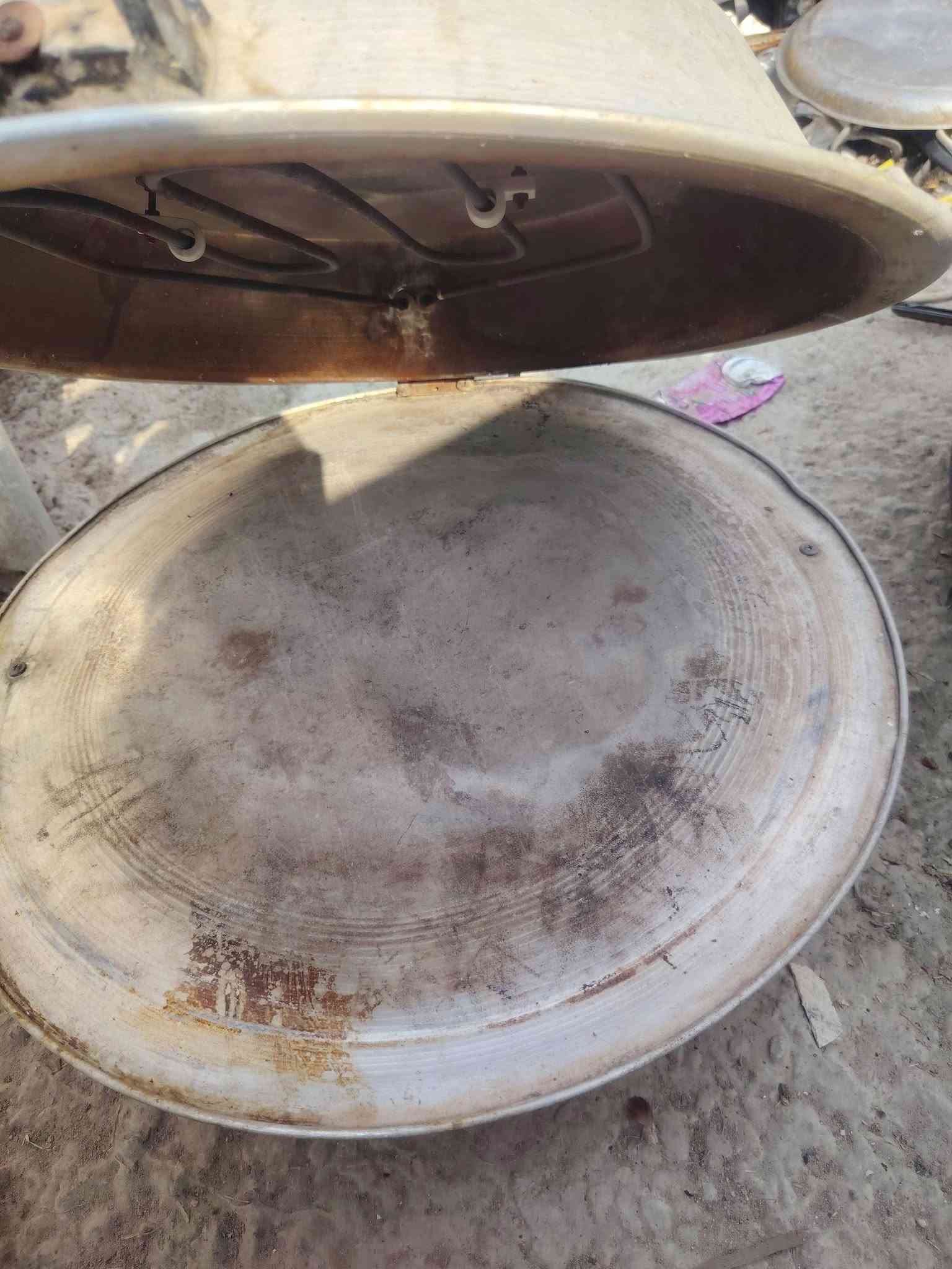 قنفات ستعمالين 2في1تريد قنفات تريد دوشك تنام عليه بس يعتازله تنضيف يرجع جديد وتنور شغال مستعمل قليل وتنور كهرباي شغال شرط  الشراي يراسلني واتساب***********
