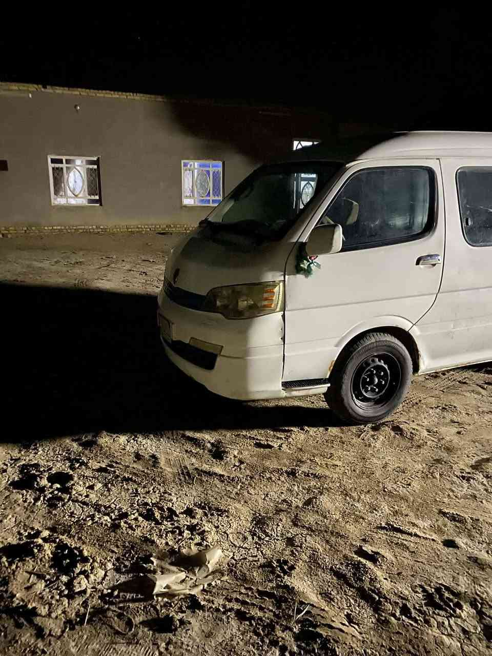 سياره جنبي 14للبيع سياره جاهزه مكينه كير حداديه دوشمه سياره ترهم بيع او مراوس اب صالون  حسب 
الانتفاق السعر 55 او بيه مجال اب ***********
