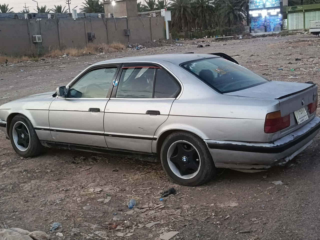 بي ام ٥٢٠ • ١٩٩٣ • رقم ديالى