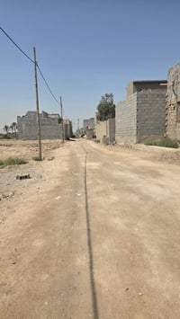 أرض • ١٥٠م • نهر جاري