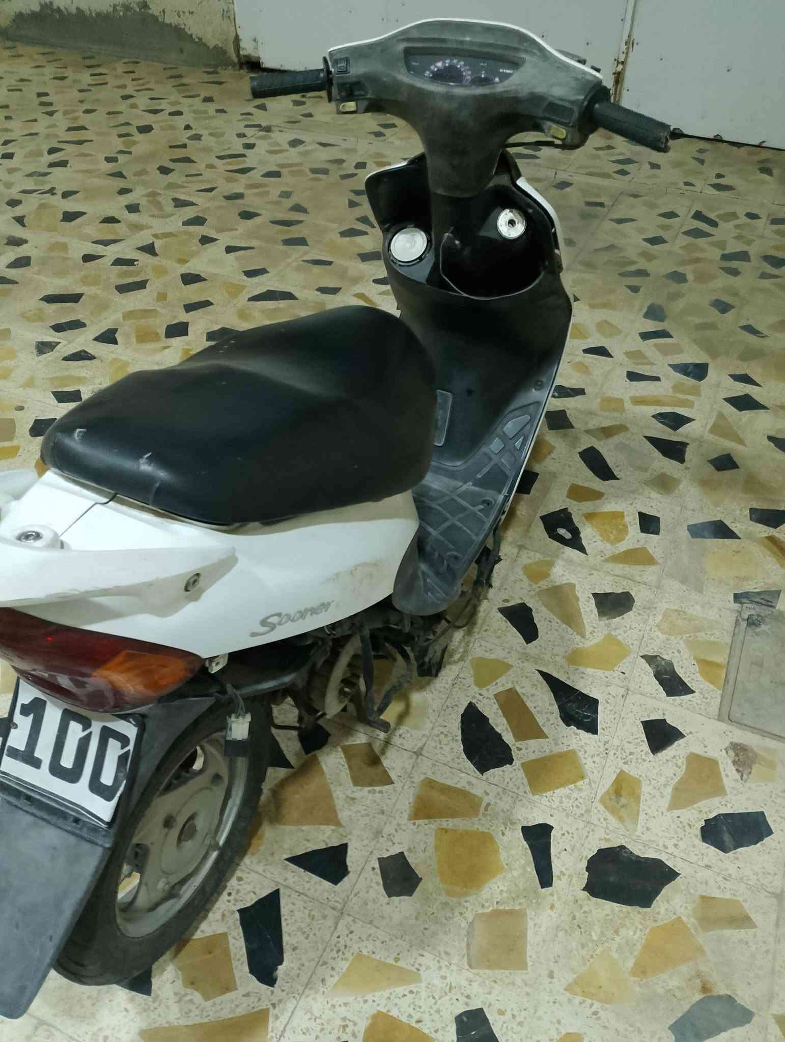 السلام عليكم دراجه kYMCO للبيع دراجه متروكه ويرادلهاا مكينه يعني ابيعلك كوم حديد رايده ب 150وبيهاا مجال عنواني دور النفط مو شراي لا تعبني فدوه ل كلبك  
ما متواجد خاص رقمي ***********
