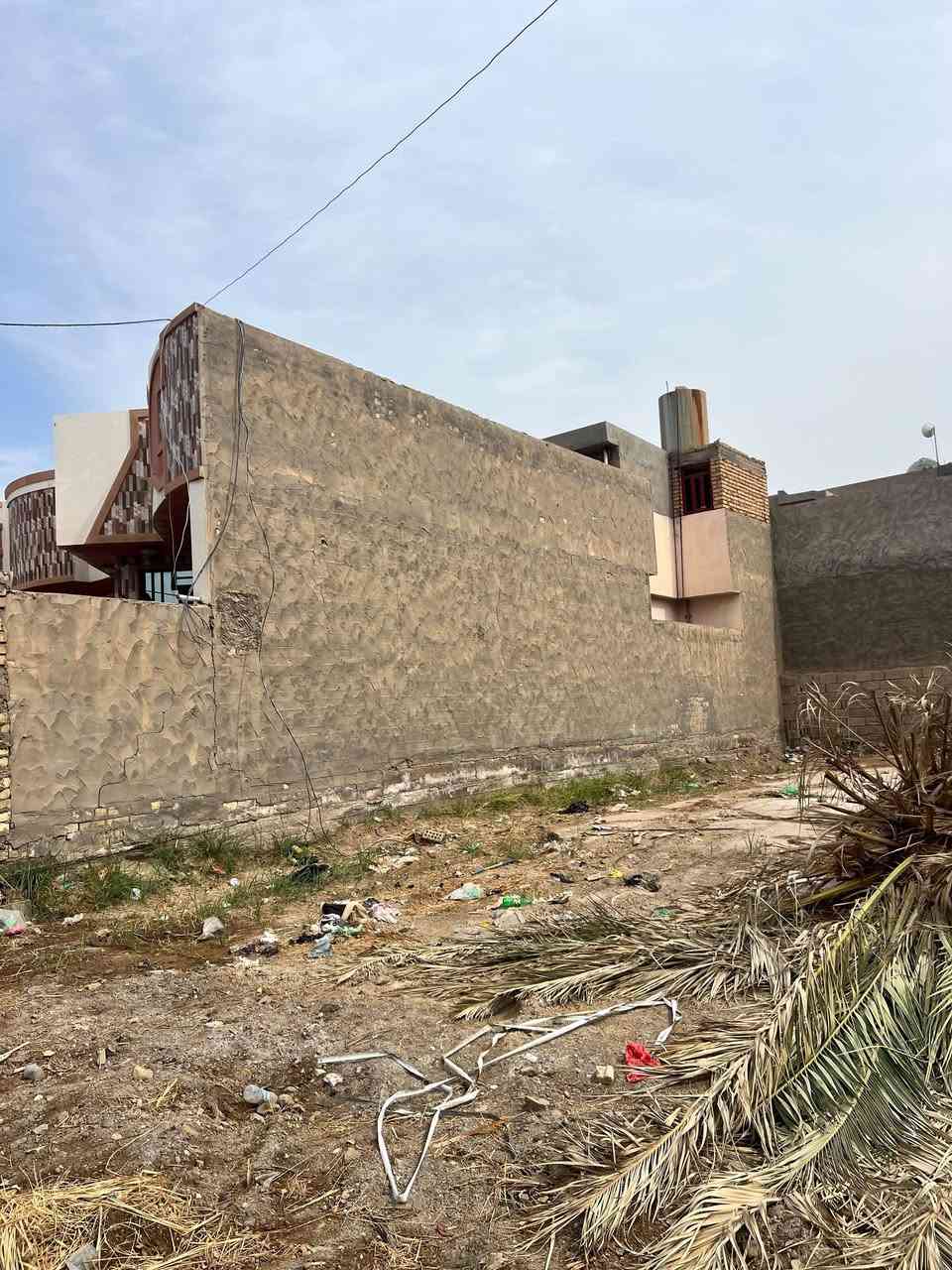 فلوجة جغيفي • ٢٠٠م • طابق ونص