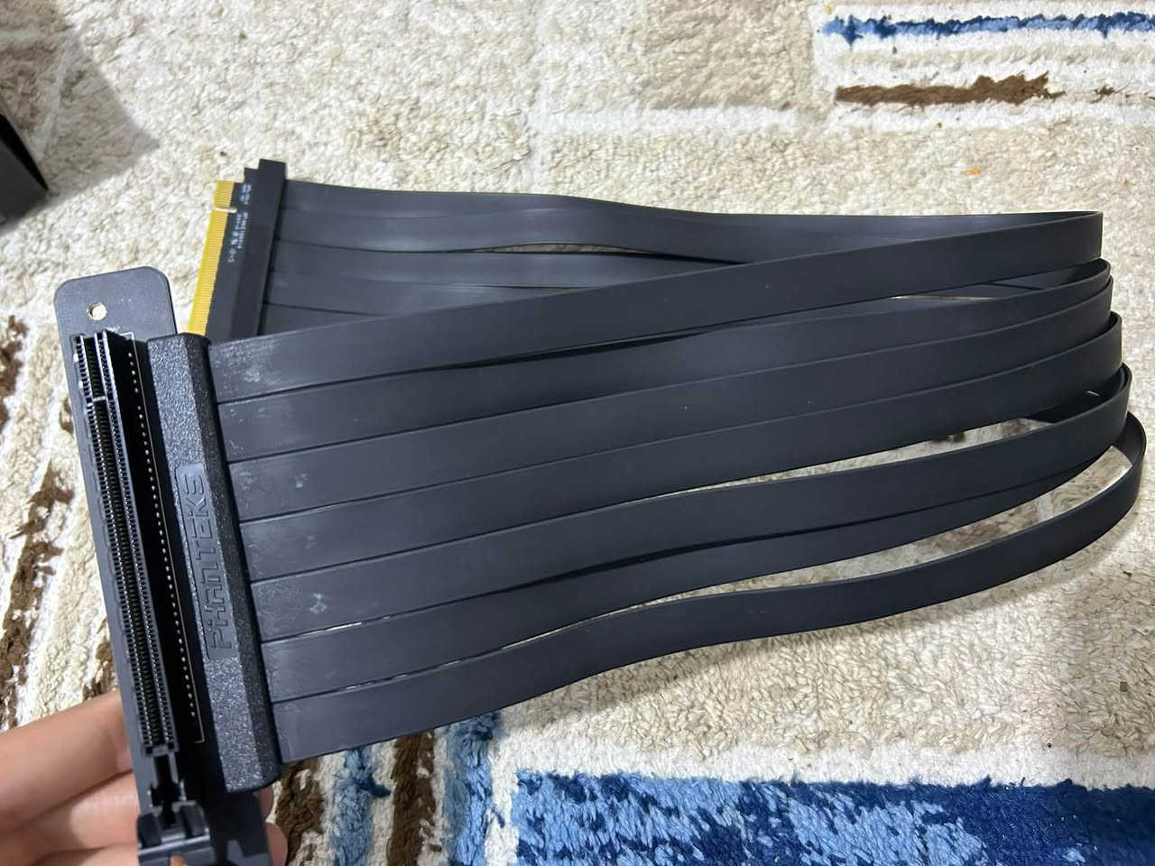 رايزر من شركة Phanteks من ارقى الشركات جديد حجم الكبير 600 mm السعر 40 الف موقعي بغداد حي الجامعة ***********

نص مكتوب في الصور:
- Phanteks PH-CBRS_PR60 600mm / 23.6 in Premium GPU Riser Extension Cables (3) $99.99 Shop All Phanteks Products Ways to get this item Shipping Free Delivery Add to cart Buy now newegg.com
