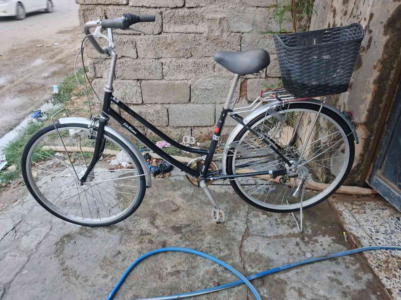 سلام عليكم شباب بايسكل. نضيف بداله حساس كلشي شغال بي كامل امانت الله بايسكل يخبل نضيف  حجم 26   سعره 85 والشراي يدلل  مكاني ديالى بعقوبه للاستفسار ***********👍🏻
