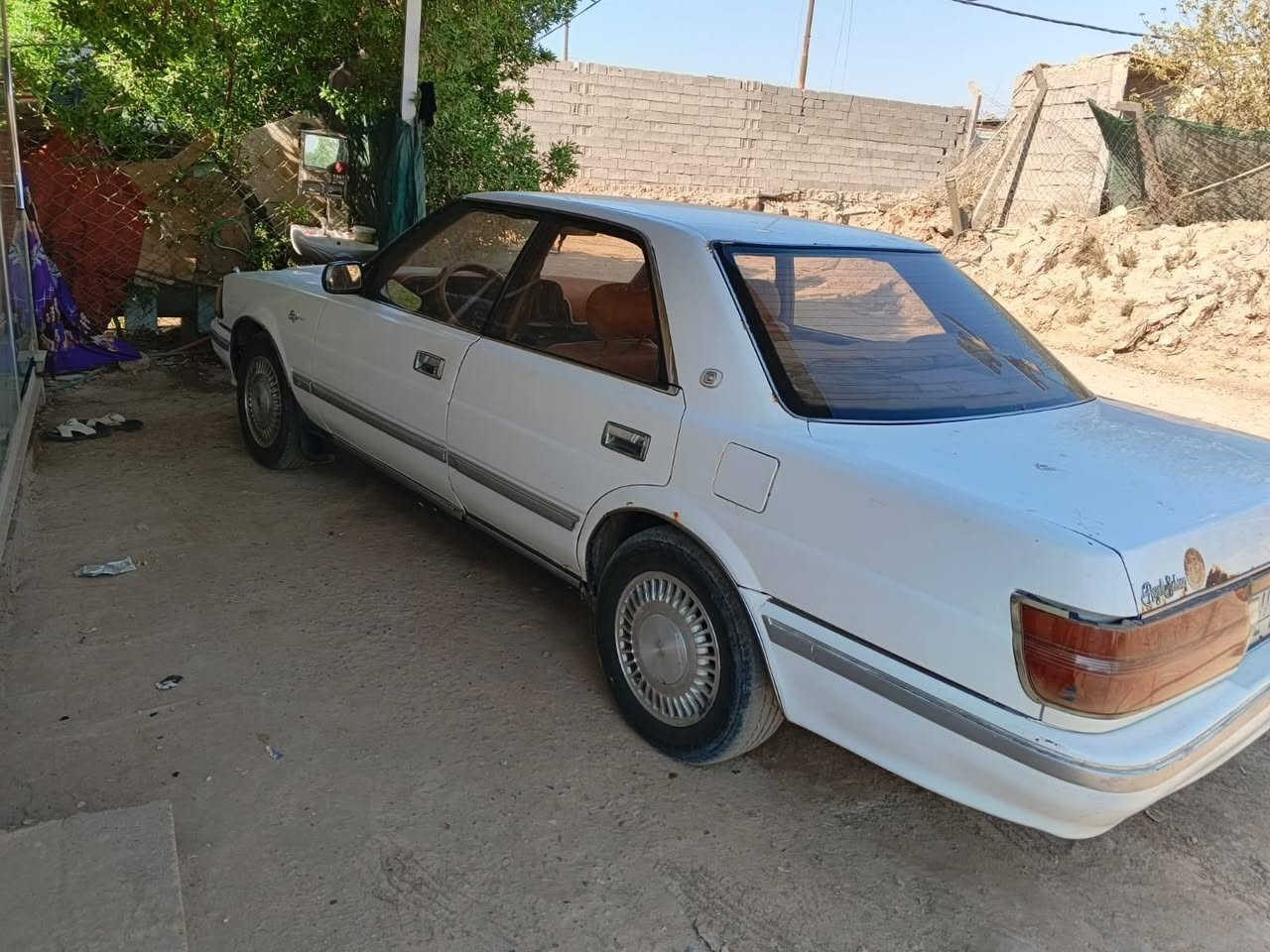 سلام عليكم شباب سياره هارتوب موديل 92 رقم نجف الماني مداور ثاني يم سياره نضيفه ونعمه من الله تبريد شغال دواخله حلوه يعني يرادله ترتيب بس مكاني بغداد العبيدي 35 ورقه وبيه مجال حك الجيه مكينه بطه ففتي 2500 ونعمه من الله رقم ***********
