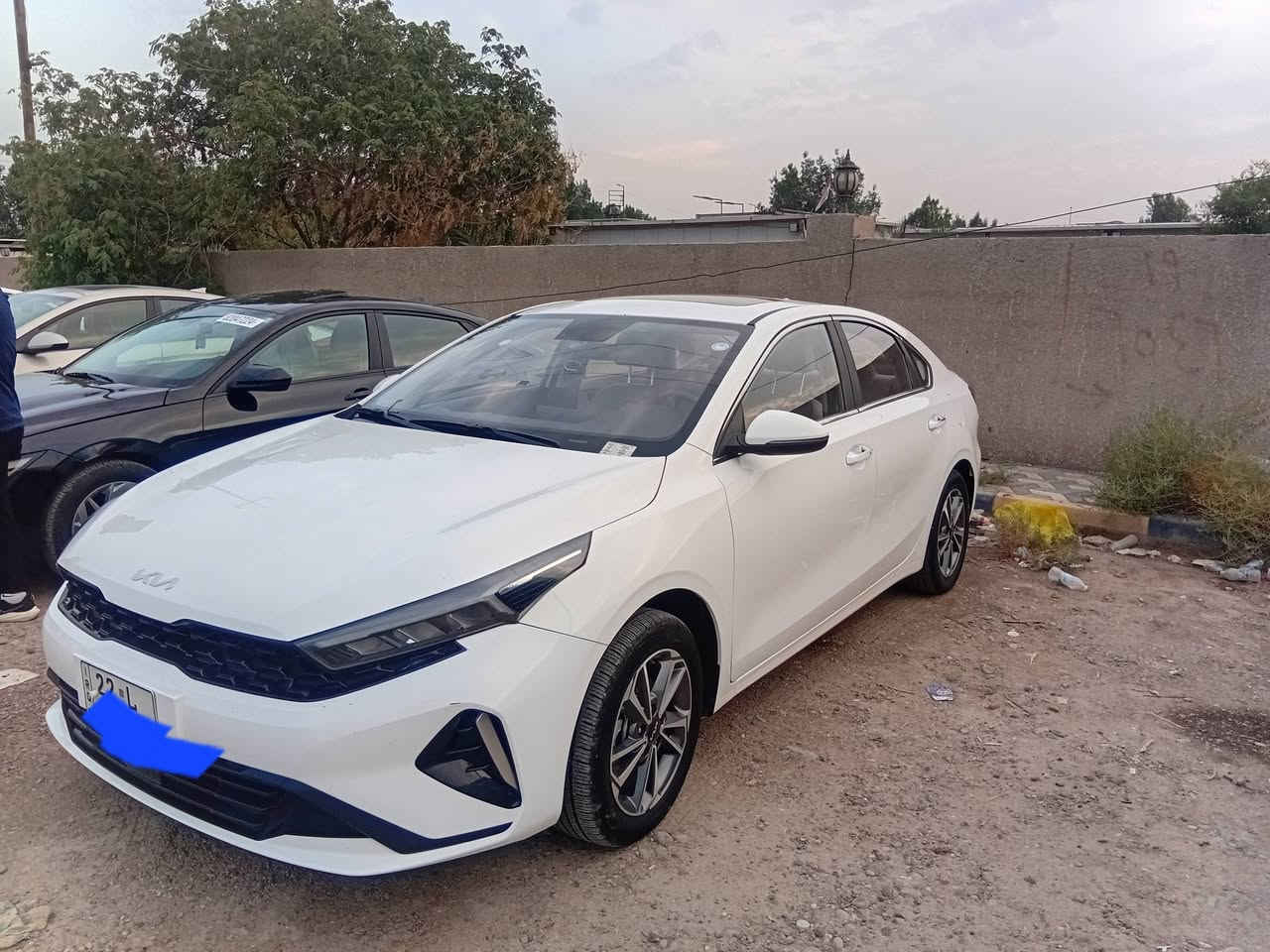 K3
2022 
وكالة عامه .بسم الشركه 
جديد على أيدي 
سعر 130 $ 
ماشي ٦٧كم 
مجال بسيط!!!!! 
مكانها بغداد  السيدية.
فقط الجناي لطفا .باع شراي مابيع !
رجاءا يتصل الجناي فقط ! 
*********** 
What'sApp
