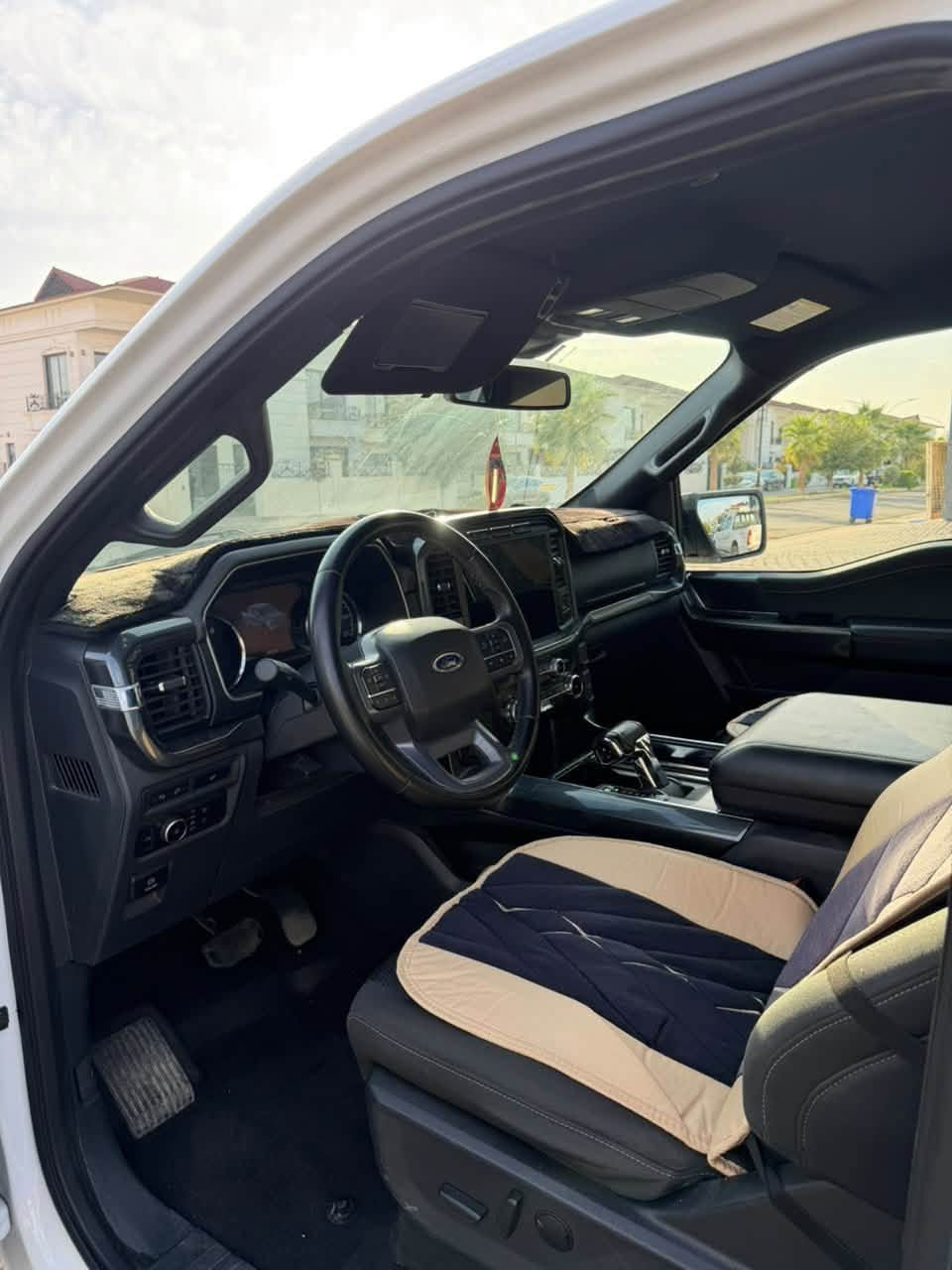 السلام عليكم للبيع 2023 فورد. F150 مرقم اربيل موجوده بربيل شرط بدون ارباك وكير ومحرك بشرط صور الحادث موجود بل منشور وسياره جديده وبلعافيه ع ياخذها 

لمعرفه التفاصيل والسعر الاتصال على الرقم

***********
